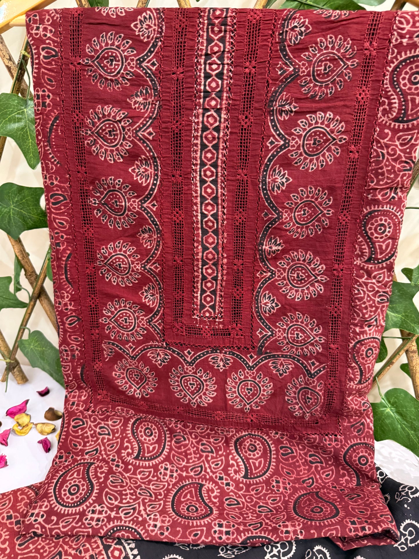 Lawn natural dyed with tarkashi shirt and trouser only on advance payment