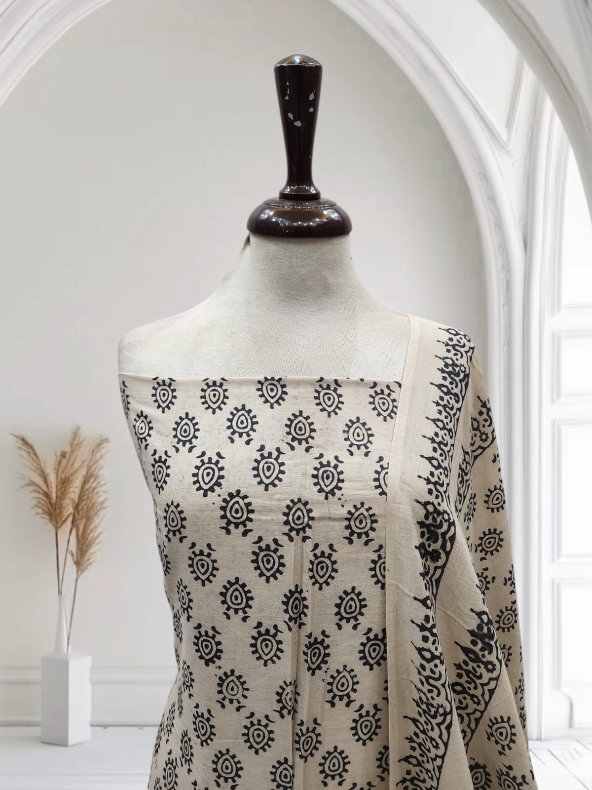 Khaddi Lawn Block print suit