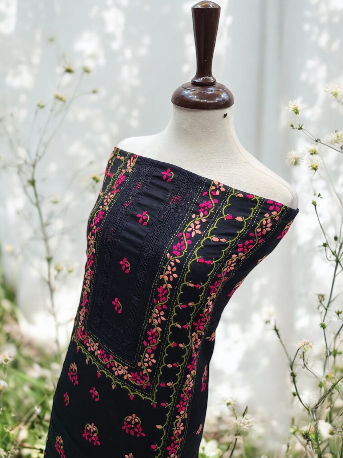 Tarkashi Applique Style 2pc peach with Hot Pink