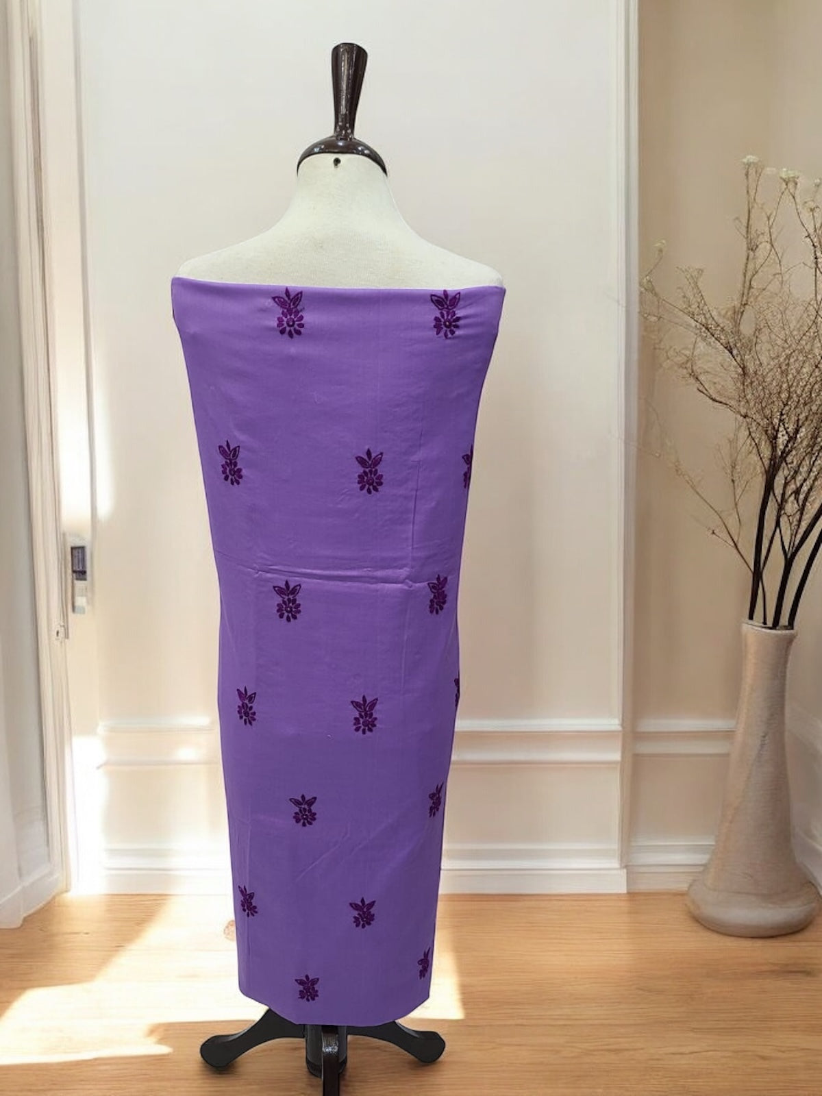 Lakhnawi Style neckline lawn 2pc