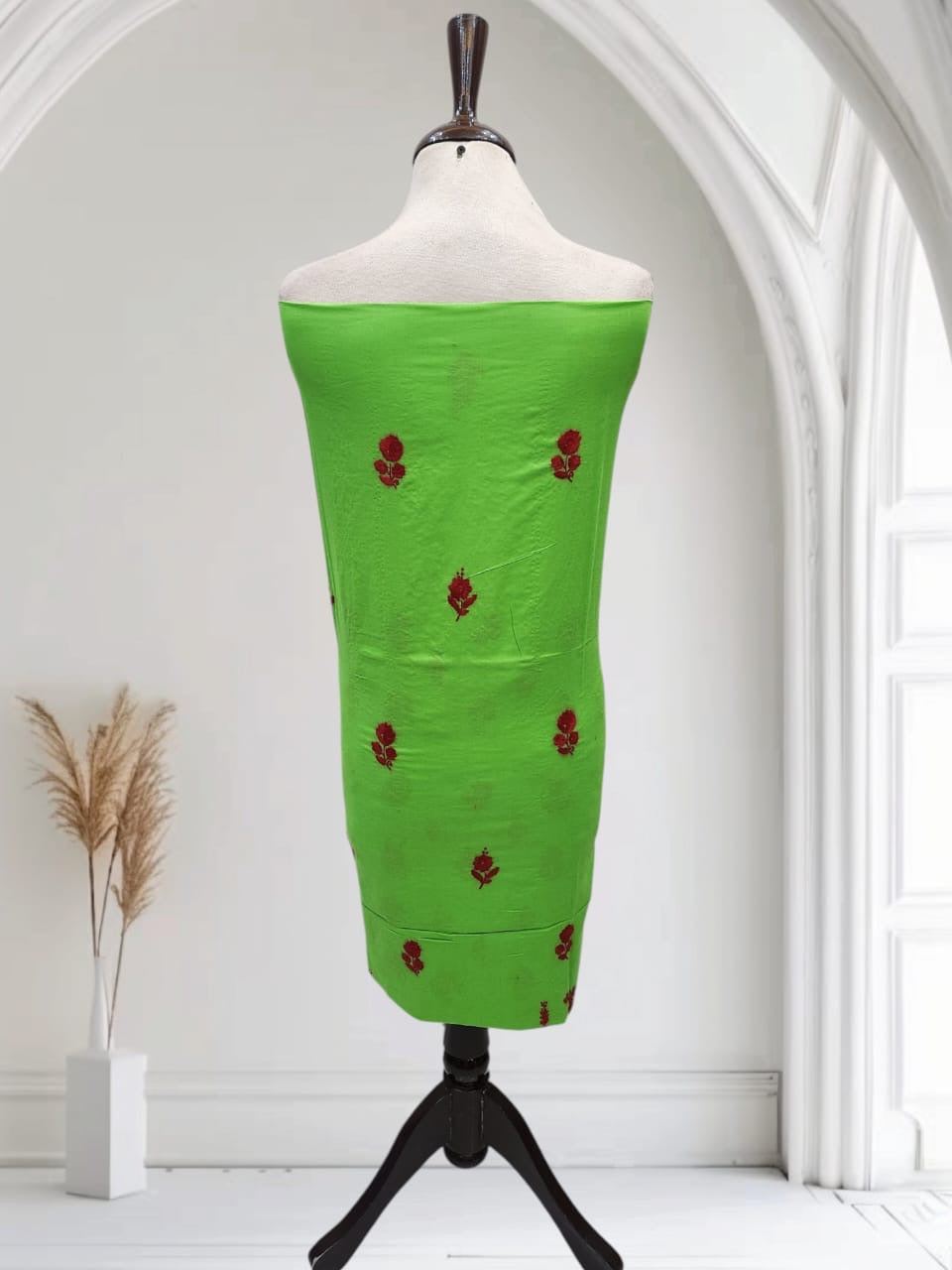 Branded lawn hand embroidered ulta sedha design