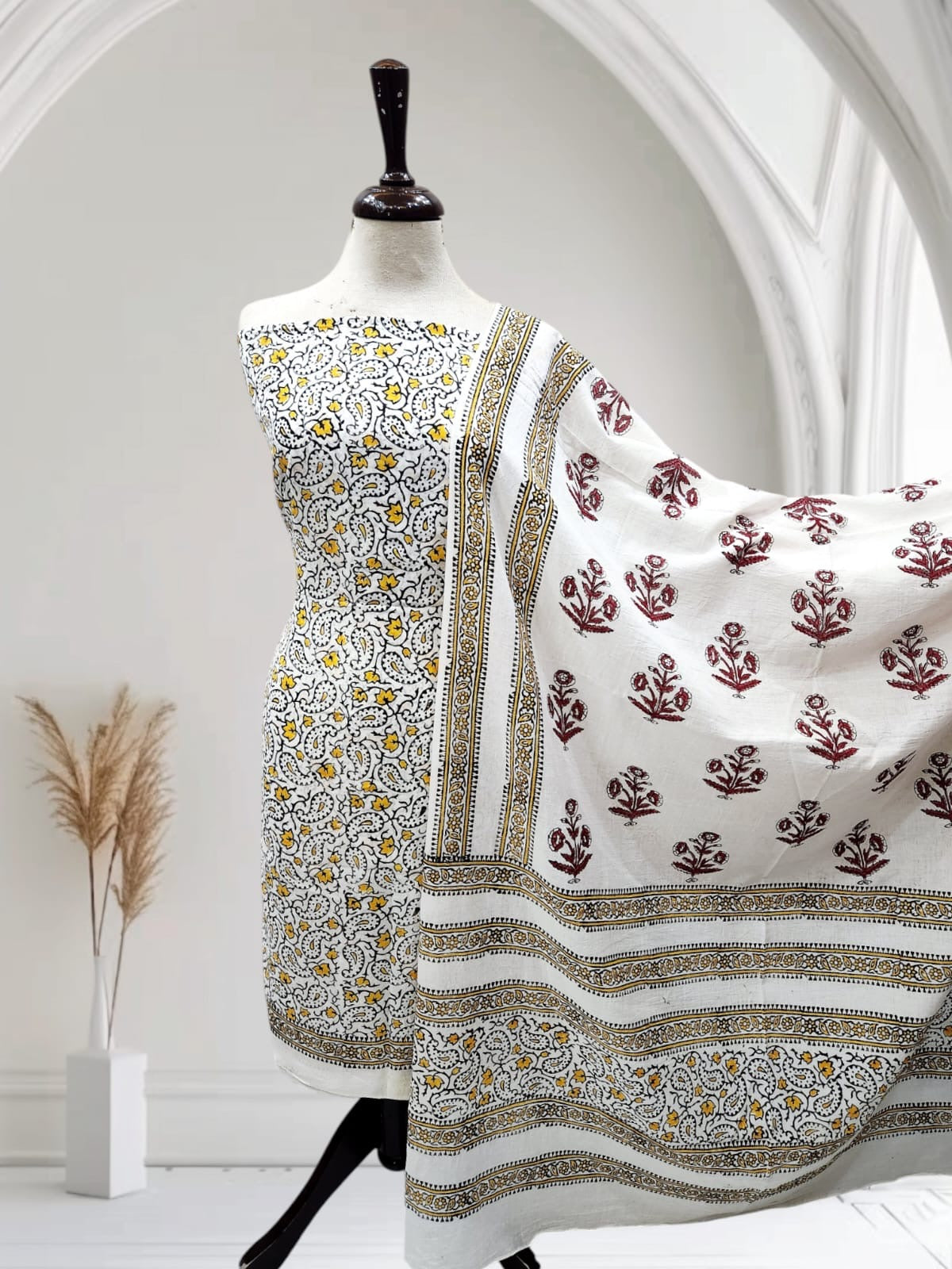 Block print news Combination yellow with red
