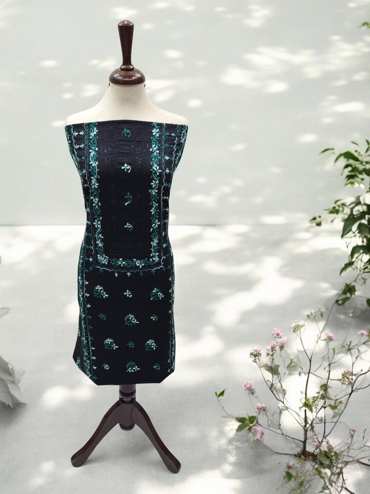 Tarkashi Applique style lawn 2pc turquoise with black