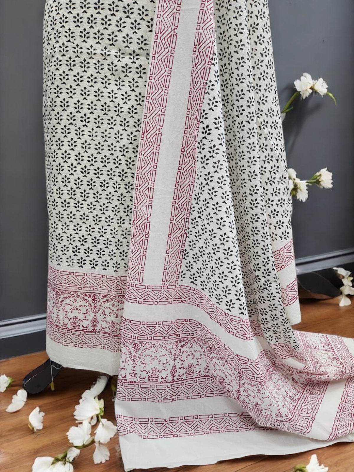 Amazing Block print Black with Red