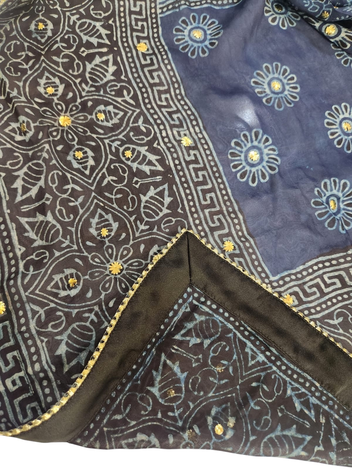 Medium silk Natural dyed Mukesh Shawl #40