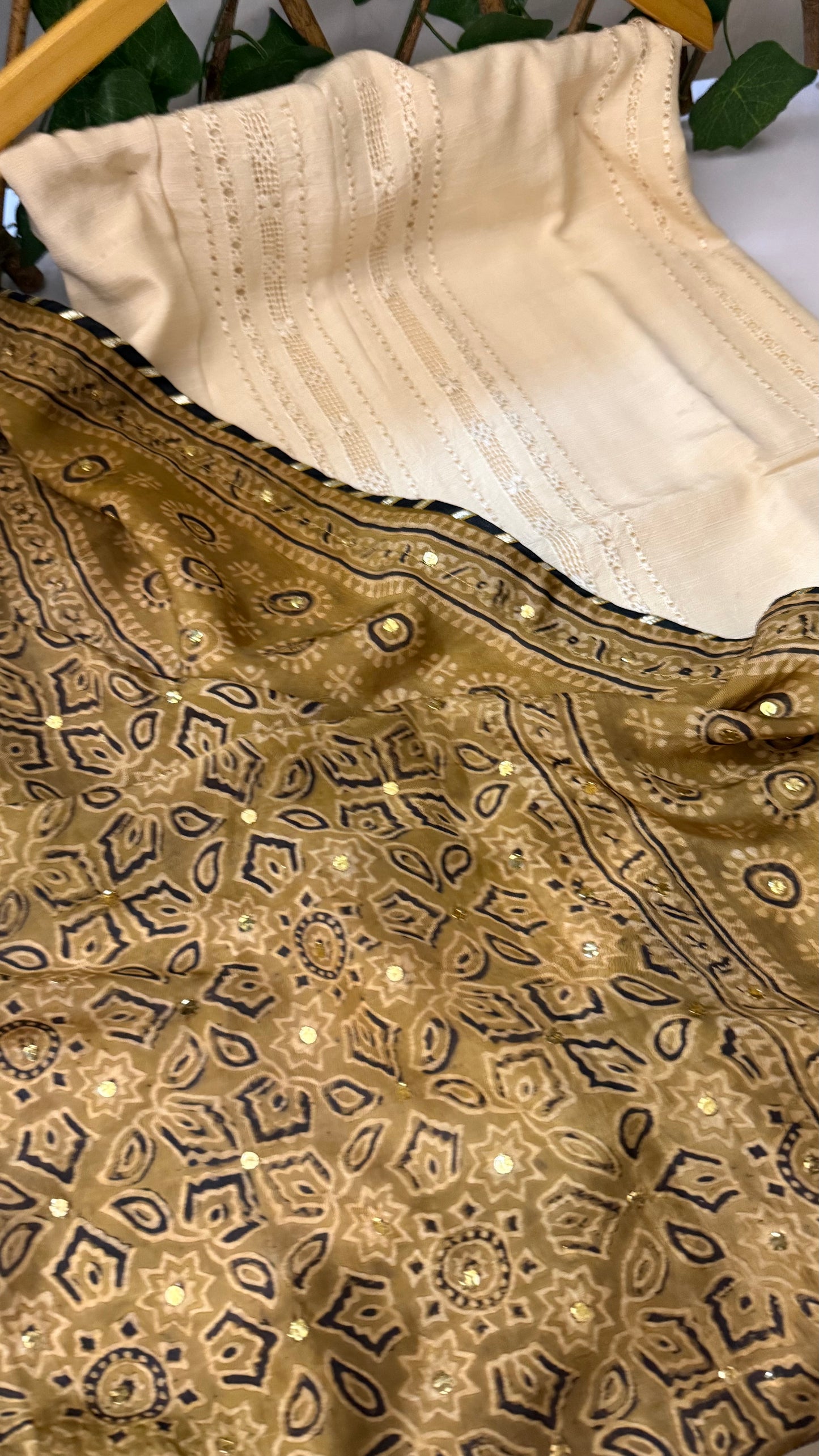 Raw silk with Medium silk advance payment