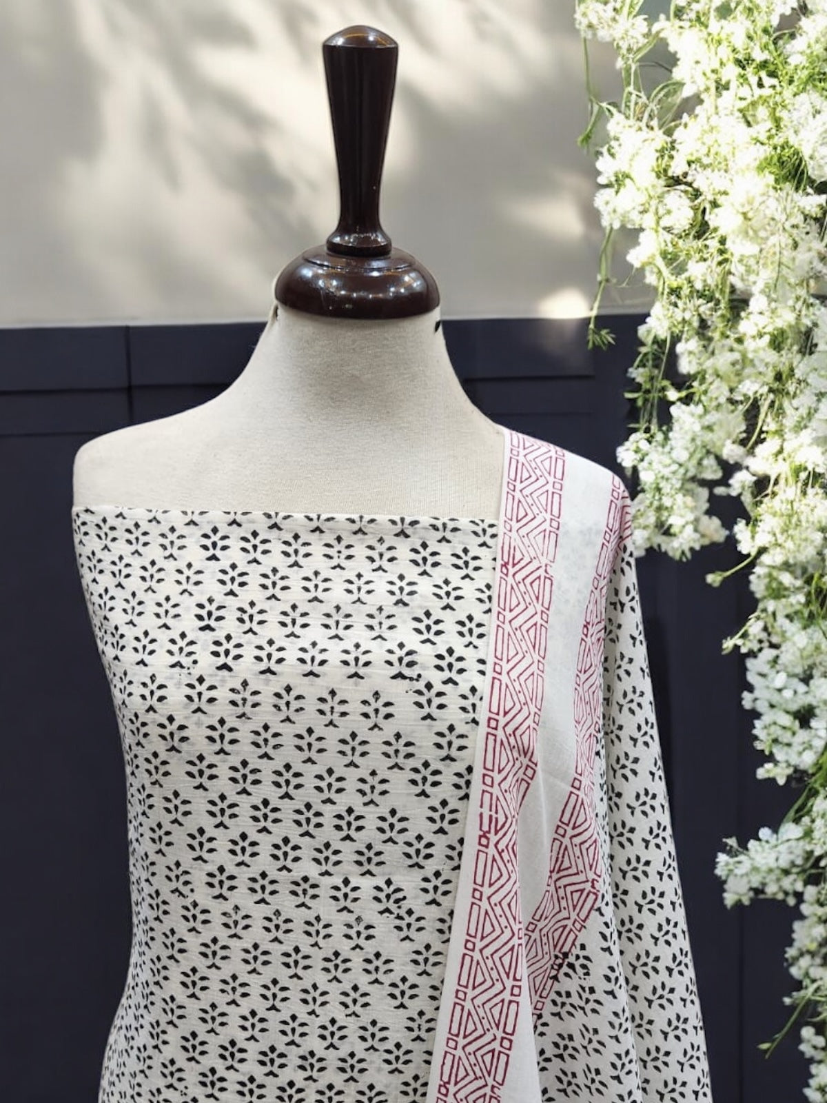 Amazing Block print Black with Red