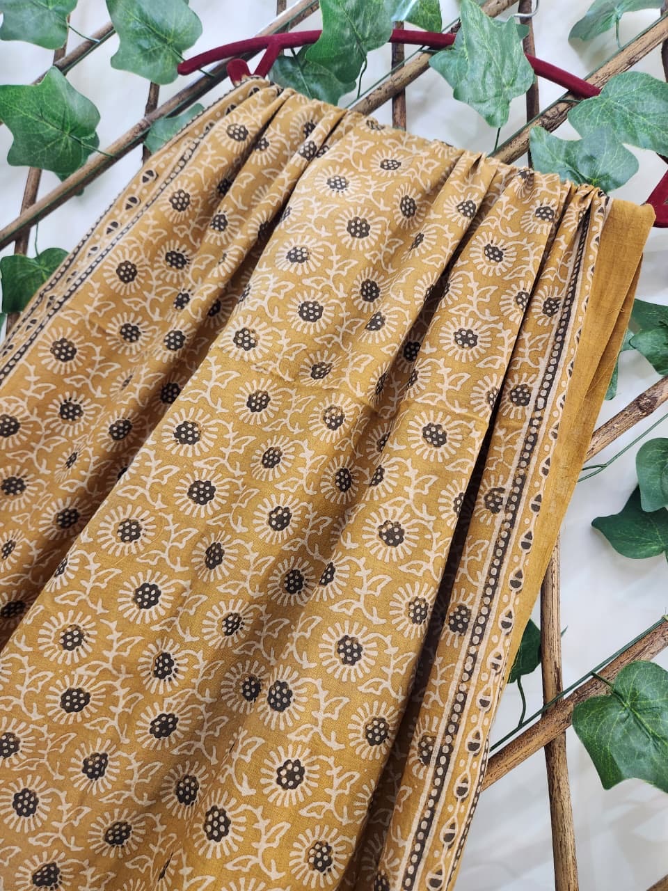Exclusive Lawn Stoller (Mini scarf 🧣) with long lenght