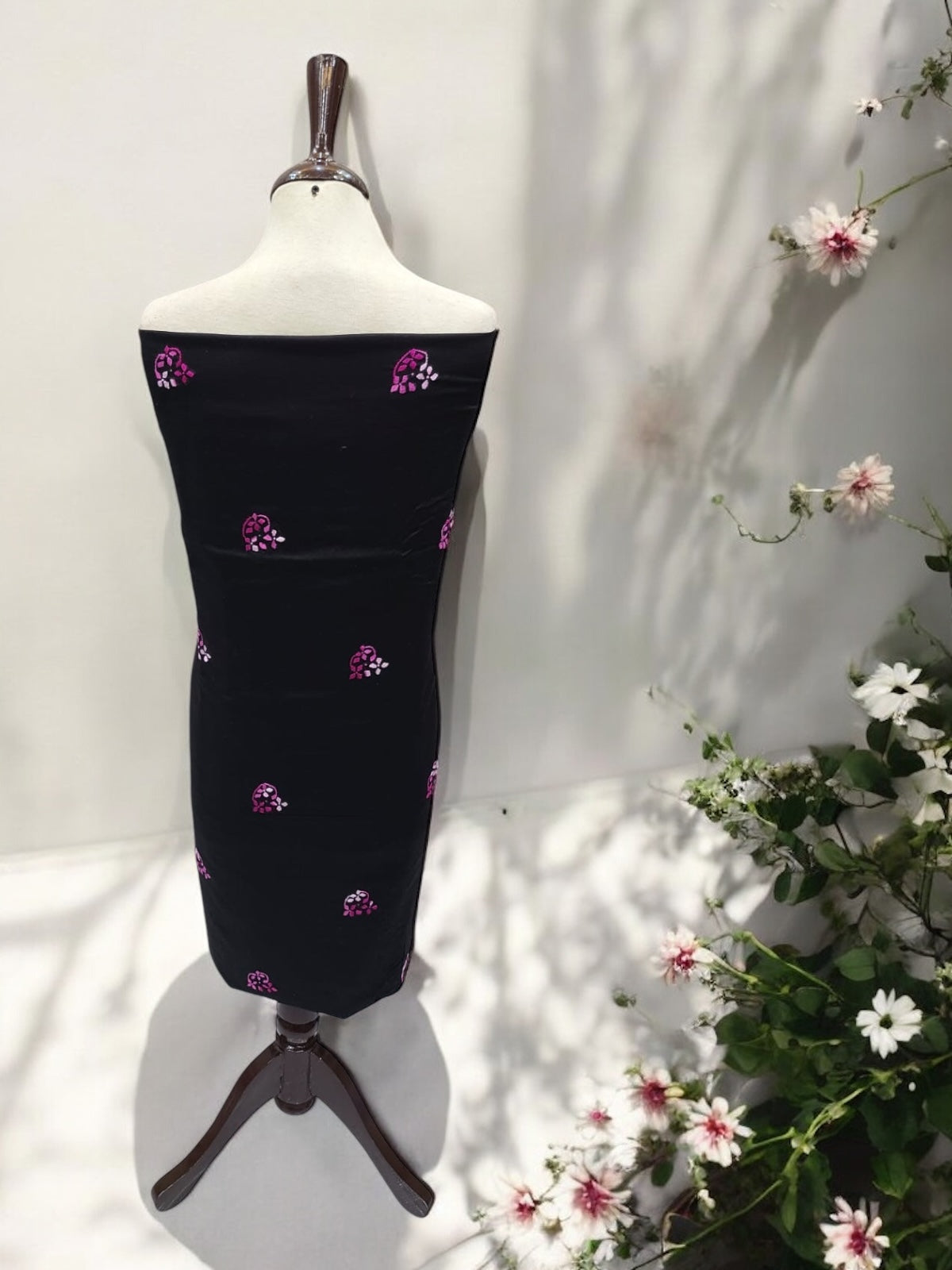 Tarkashi Applique Style lawn 2pc