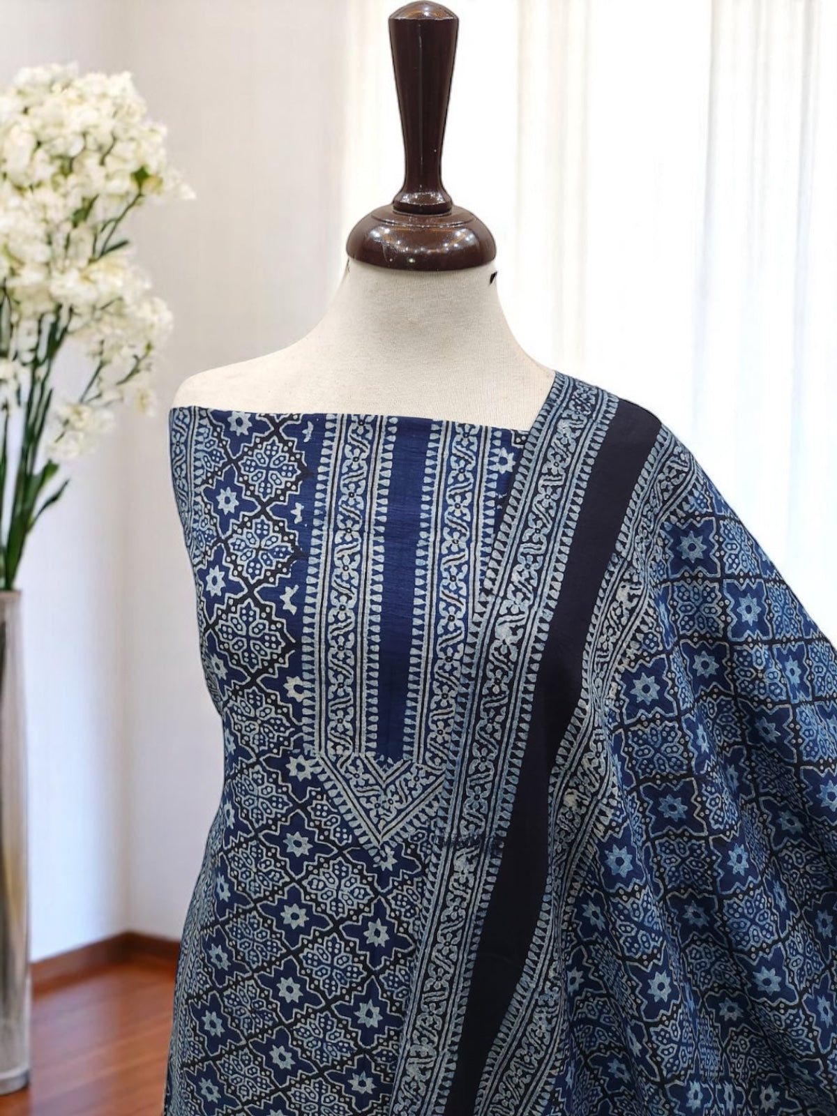 Neckline Natural Dyed Lawn indigo