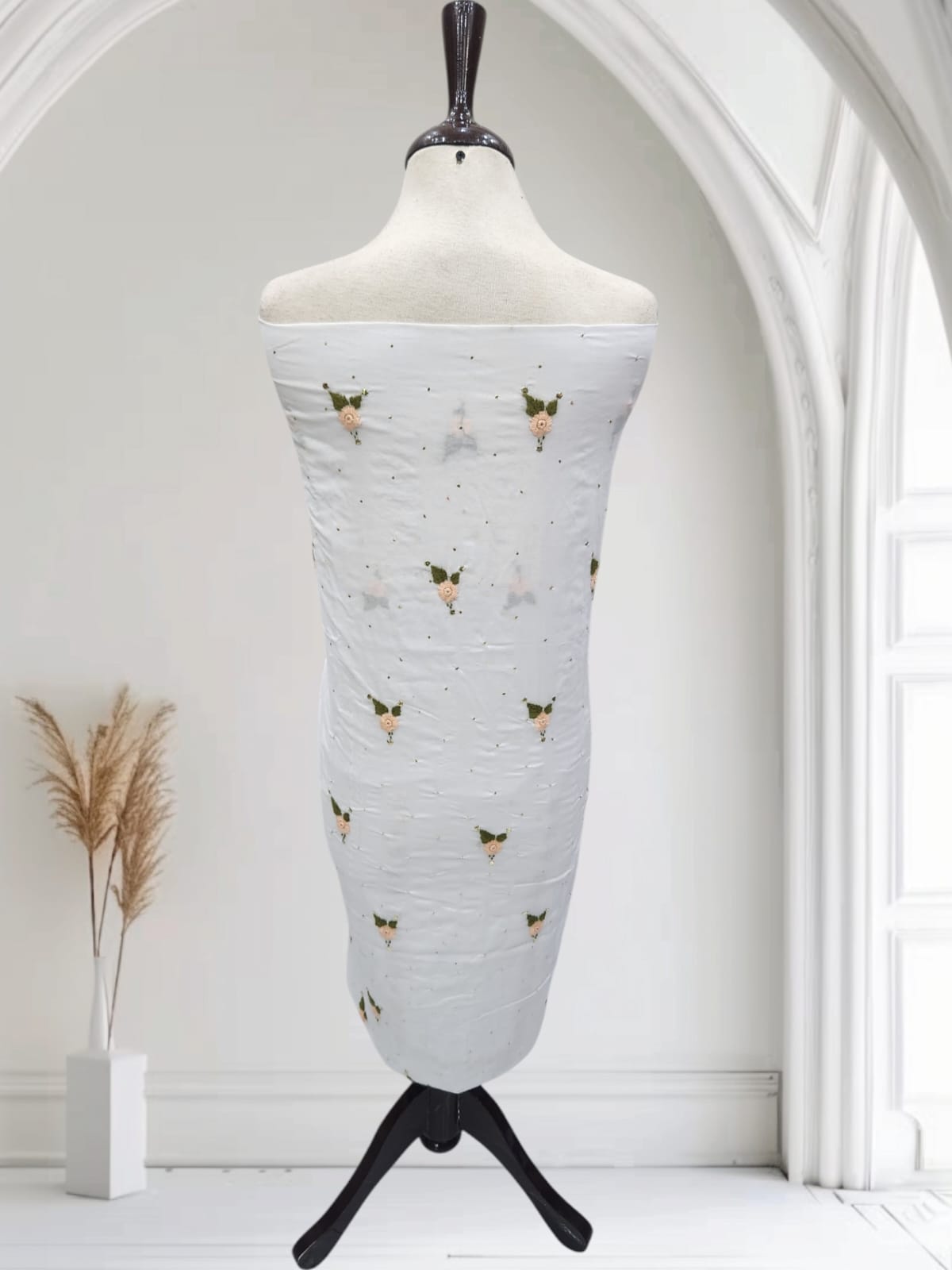 White tarkashi with mukesh peach π Embroidered shirt