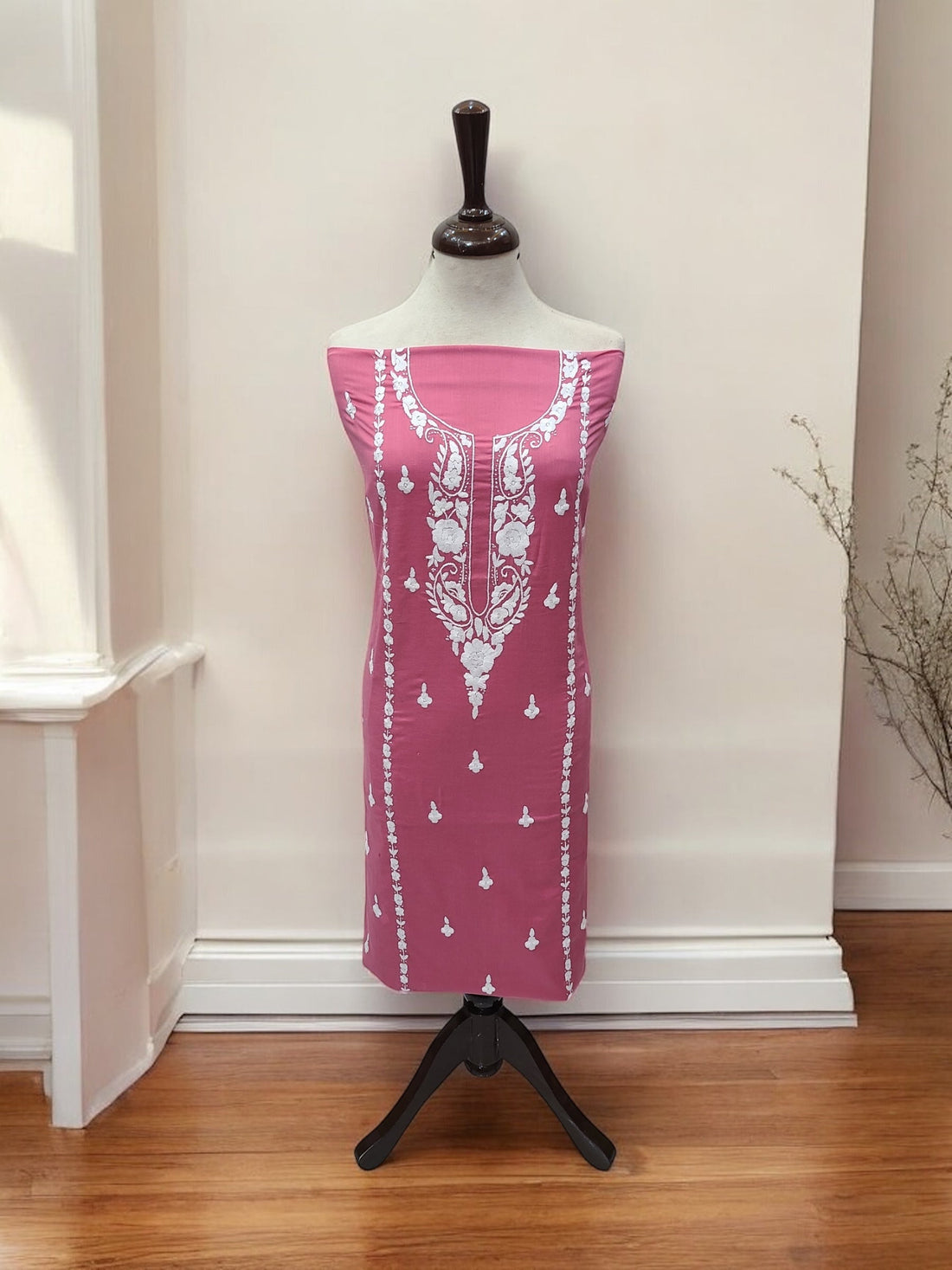 Kashmiri Style Neckline chowk Embroidered Lawn 2pc
