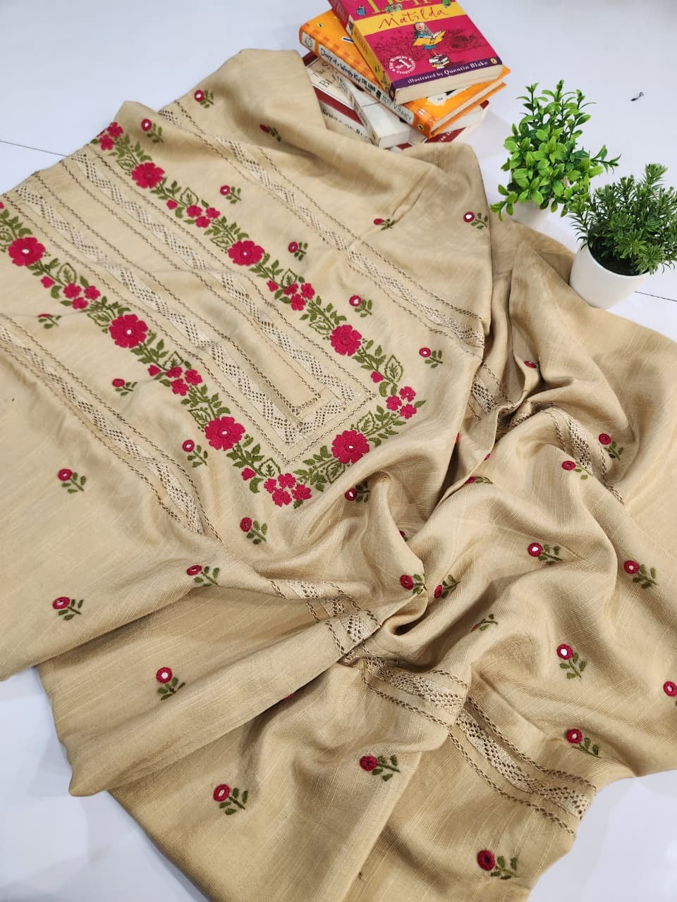 Premium Raw Silk Tarkashi 3pc advance payment