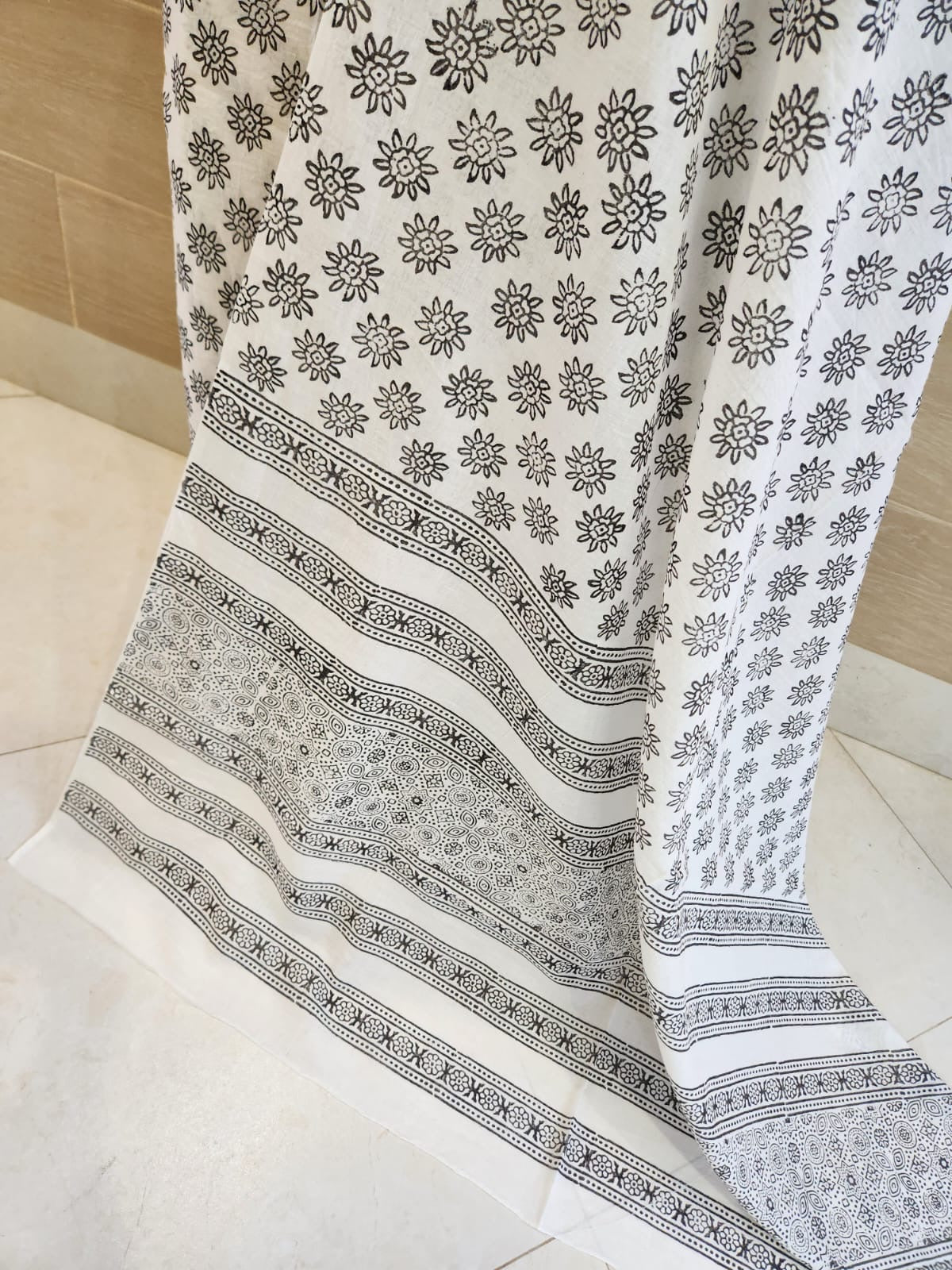 White & Black lawn block print 2pc (advance payment)