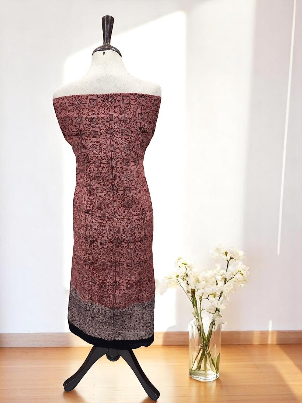 Neckline Natural Dyed Lawn 2pc