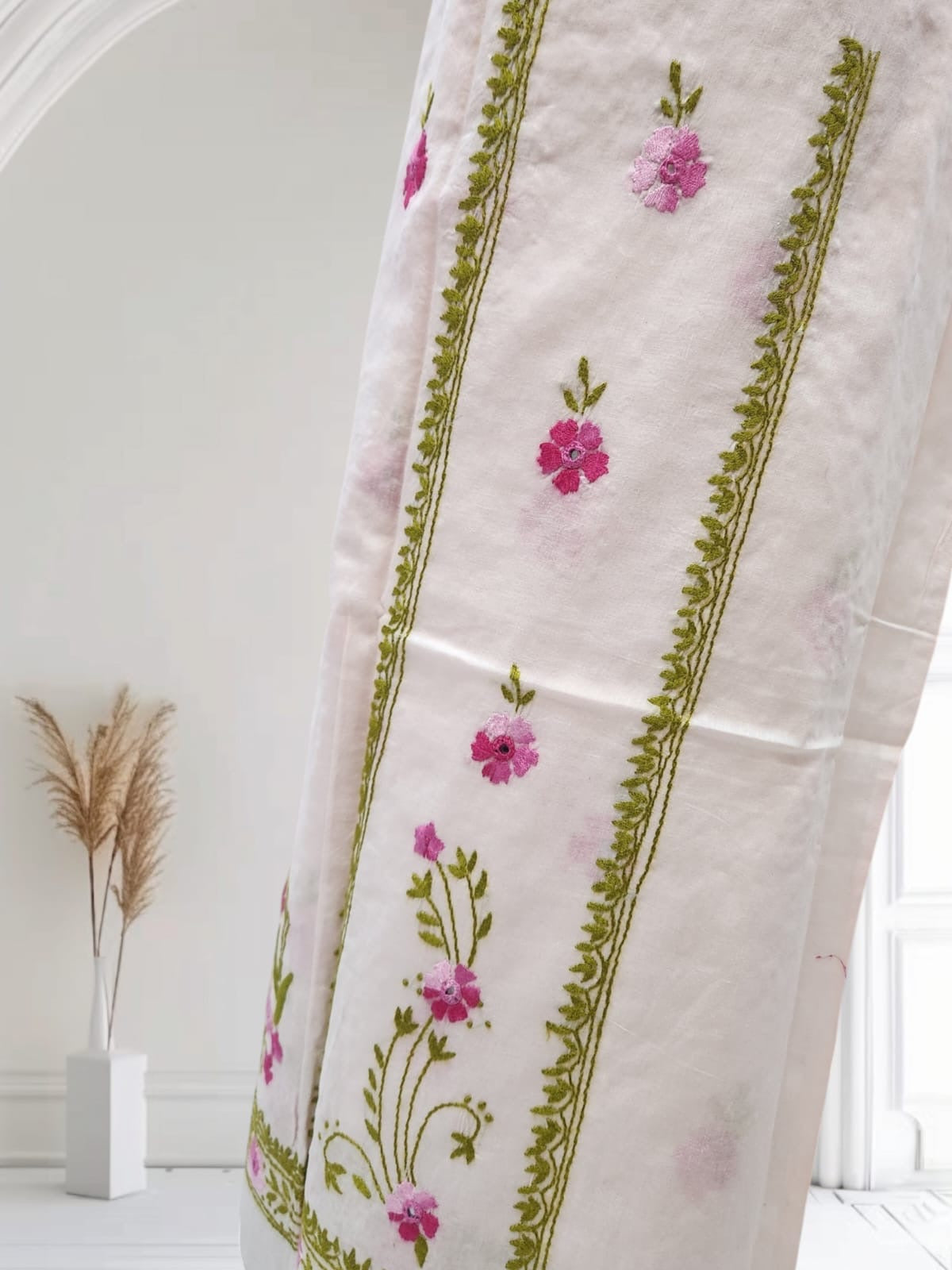 Most beautiful Daman embroidered lawn shirt