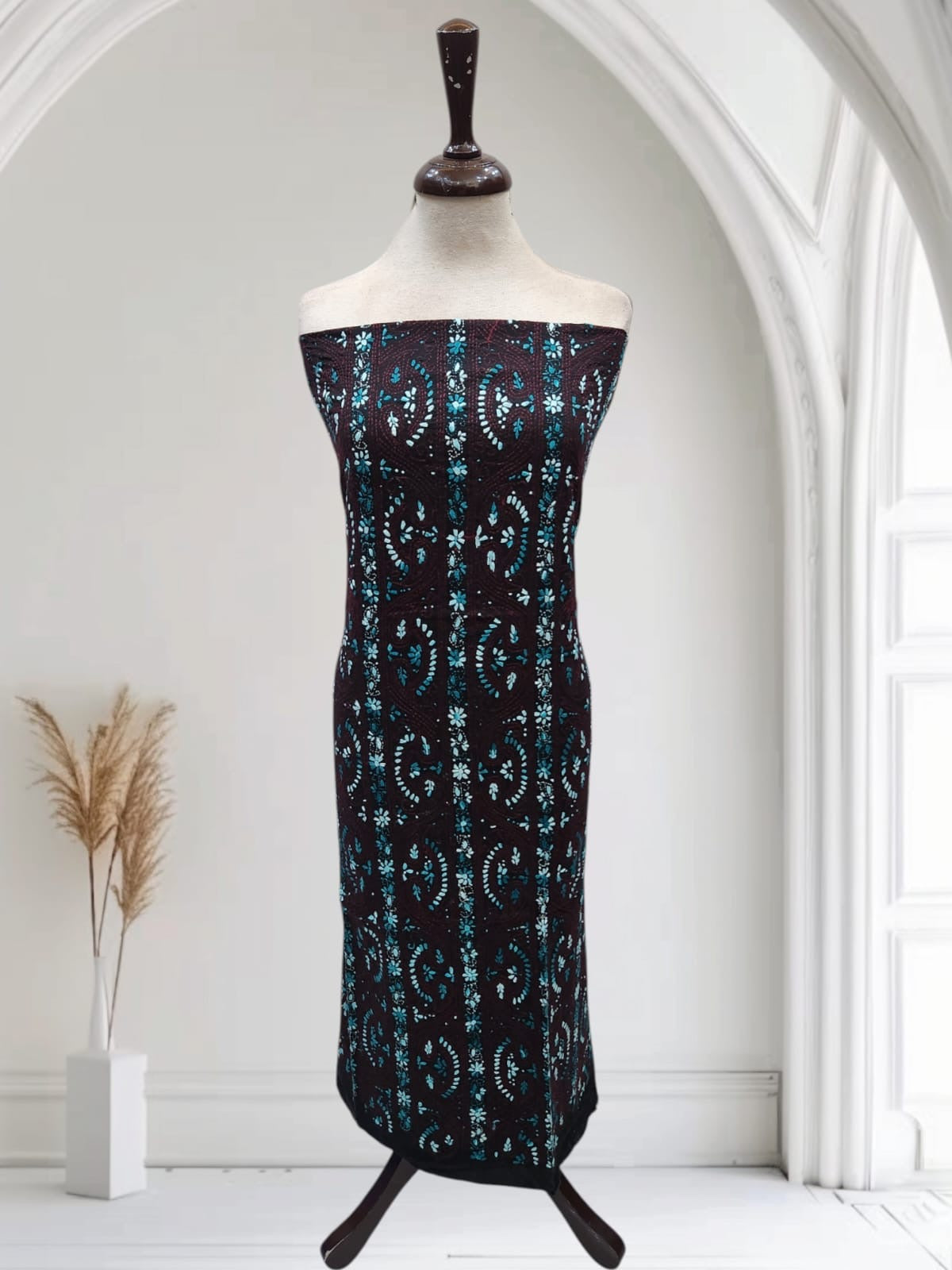Lawn hand embroidered Jaal shirt