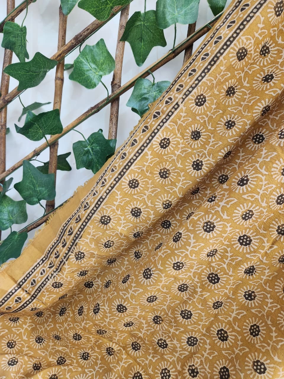 Exclusive Lawn Stoller (Mini scarf 🧣) with long lenght