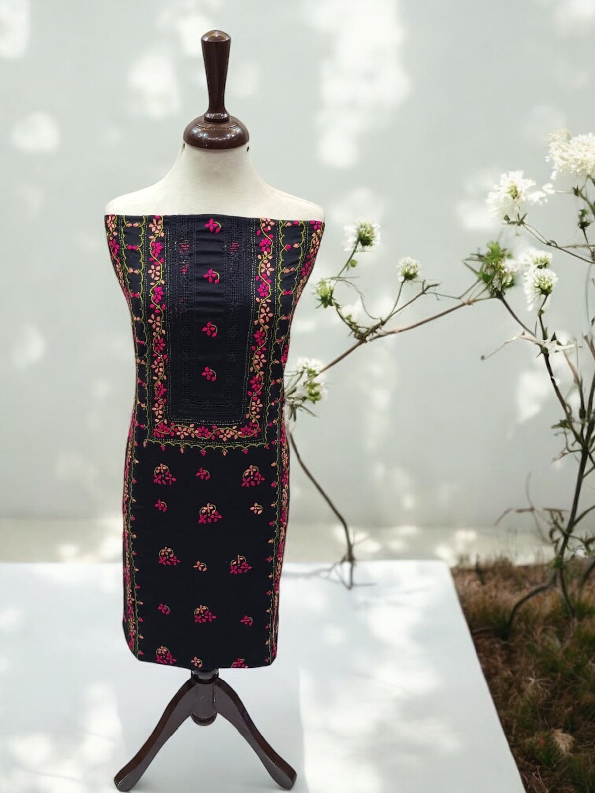 Tarkashi Applique Style 2pc peach with Hot Pink