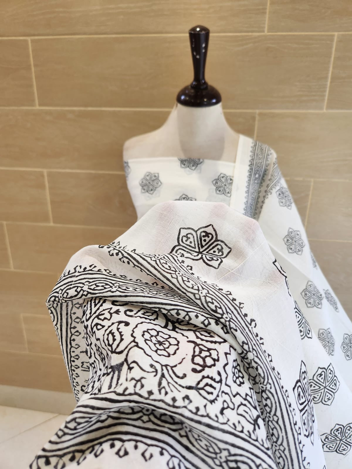 White & black lawn Block print 2pc (advance payment)