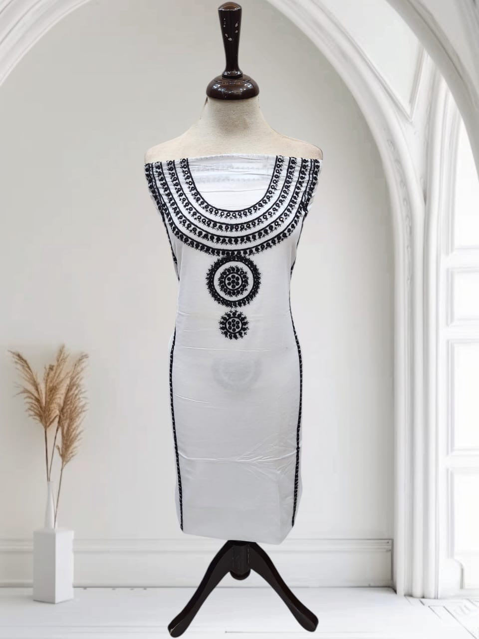 Best selling shirt for mirrors lover lawn hand embroidered shirt