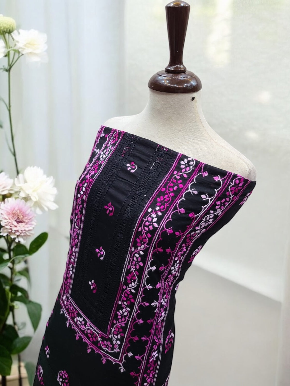 Tarkashi Applique Style lawn 2pc