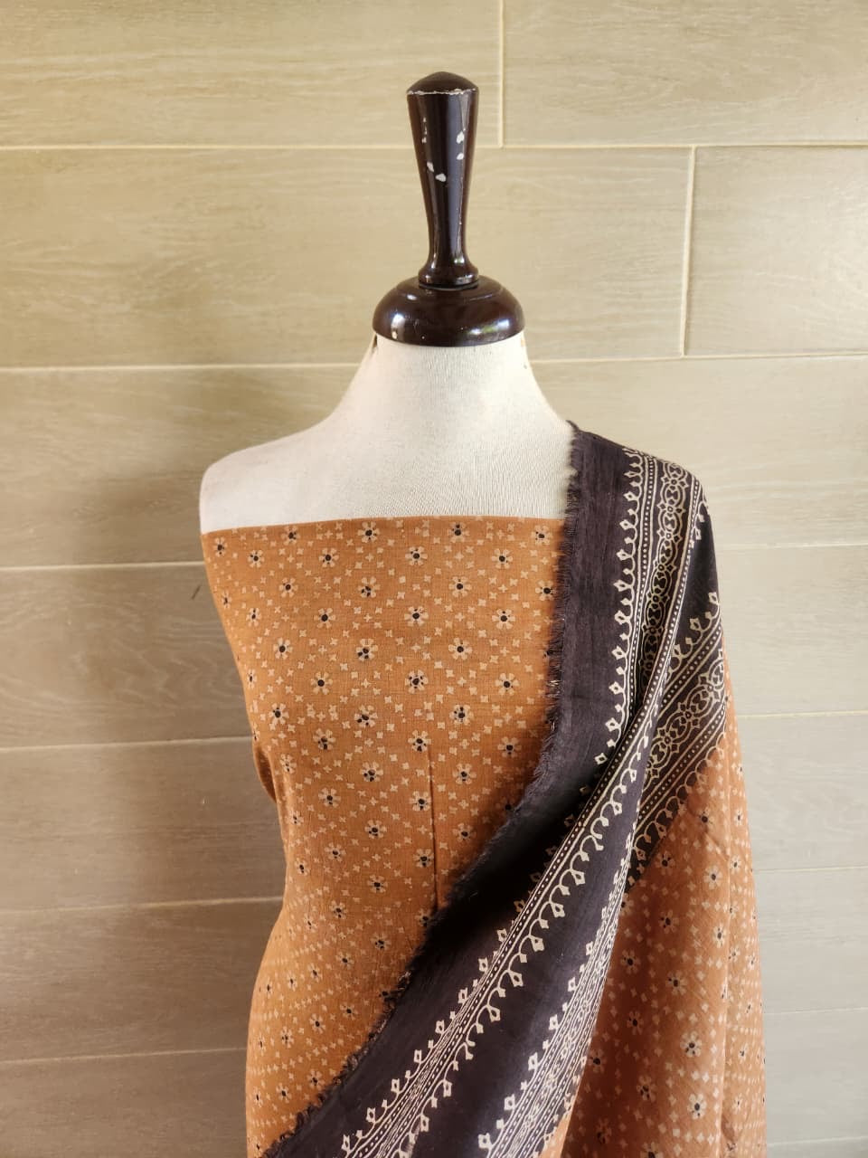 Lawn natural dyed shirt dupatta