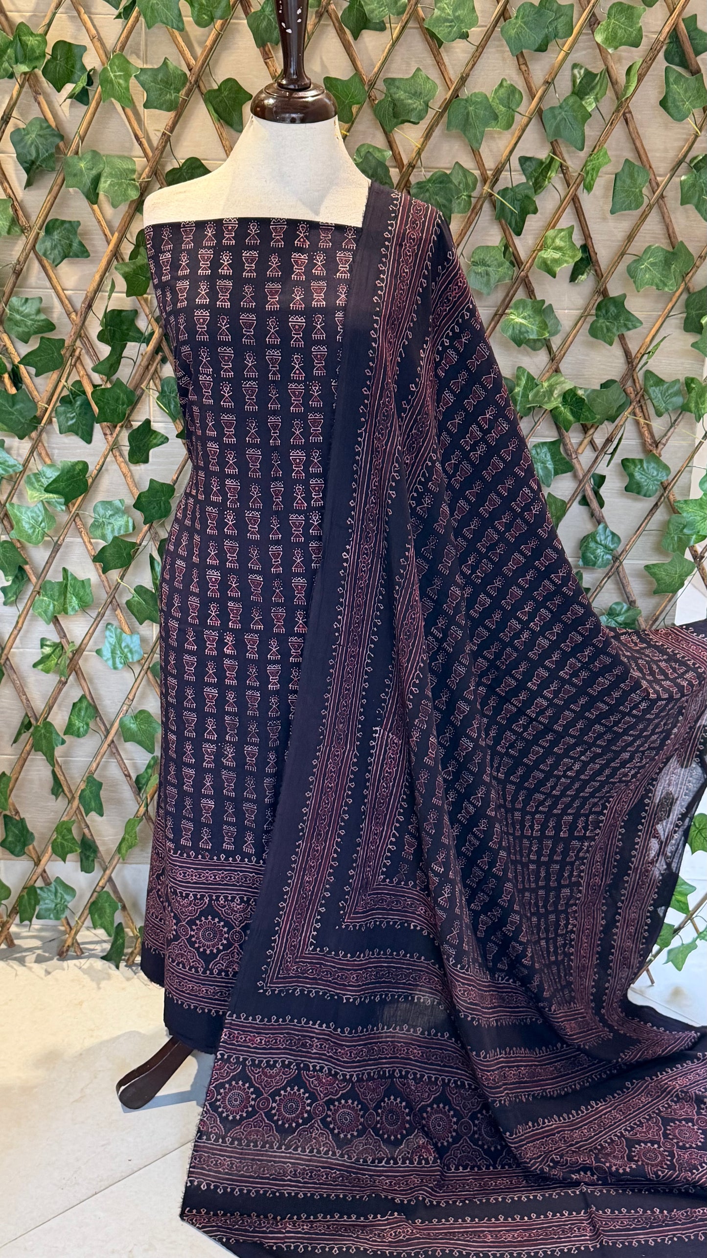 Lawn Natural dyed Shirt and dupatta