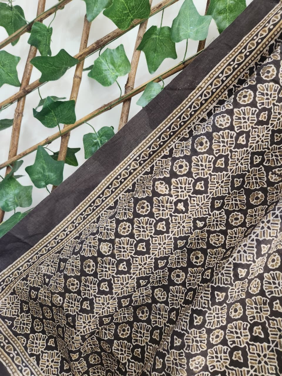 Exclusive Lawn Stoller (Mini scarf 🧣) with long lenght