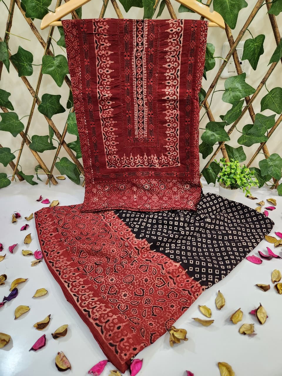 Lawn Natural dyed with Tarkashi advance payment