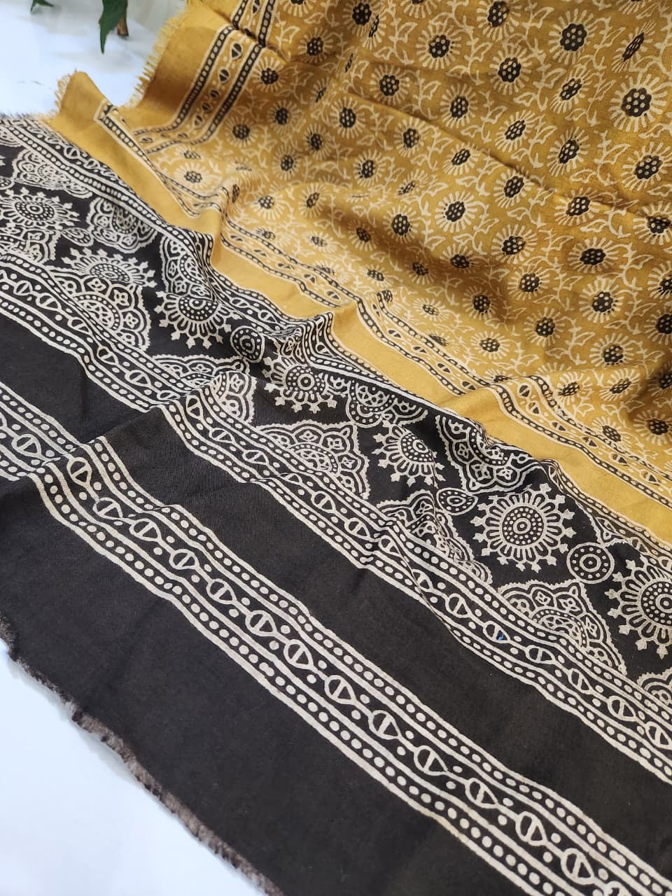 Exclusive Lawn Stoller (Mini scarf 🧣) with long lenght