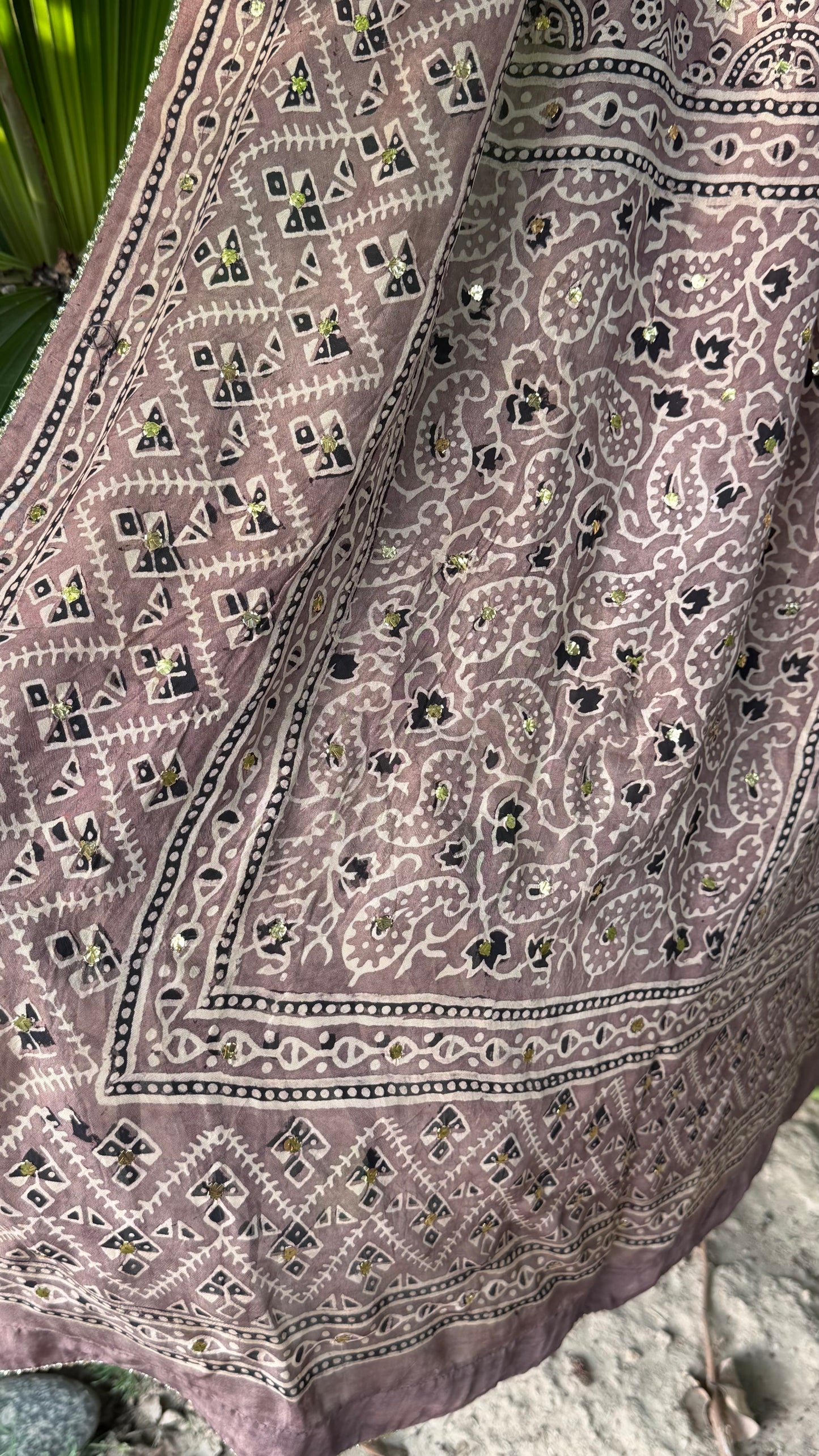 Medium Silk dupatta with Mukesh
