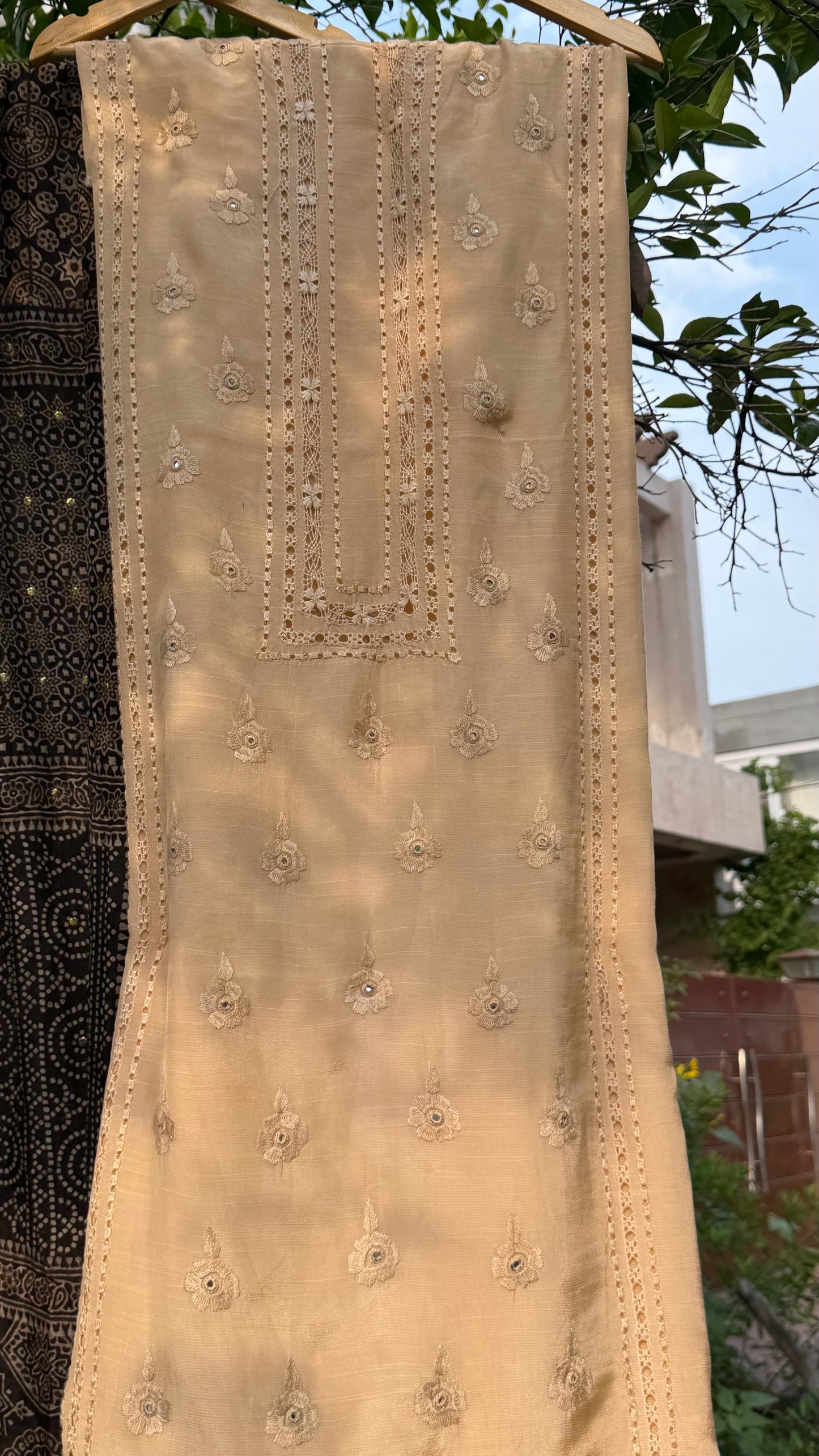 Raw silk with medium silk combination