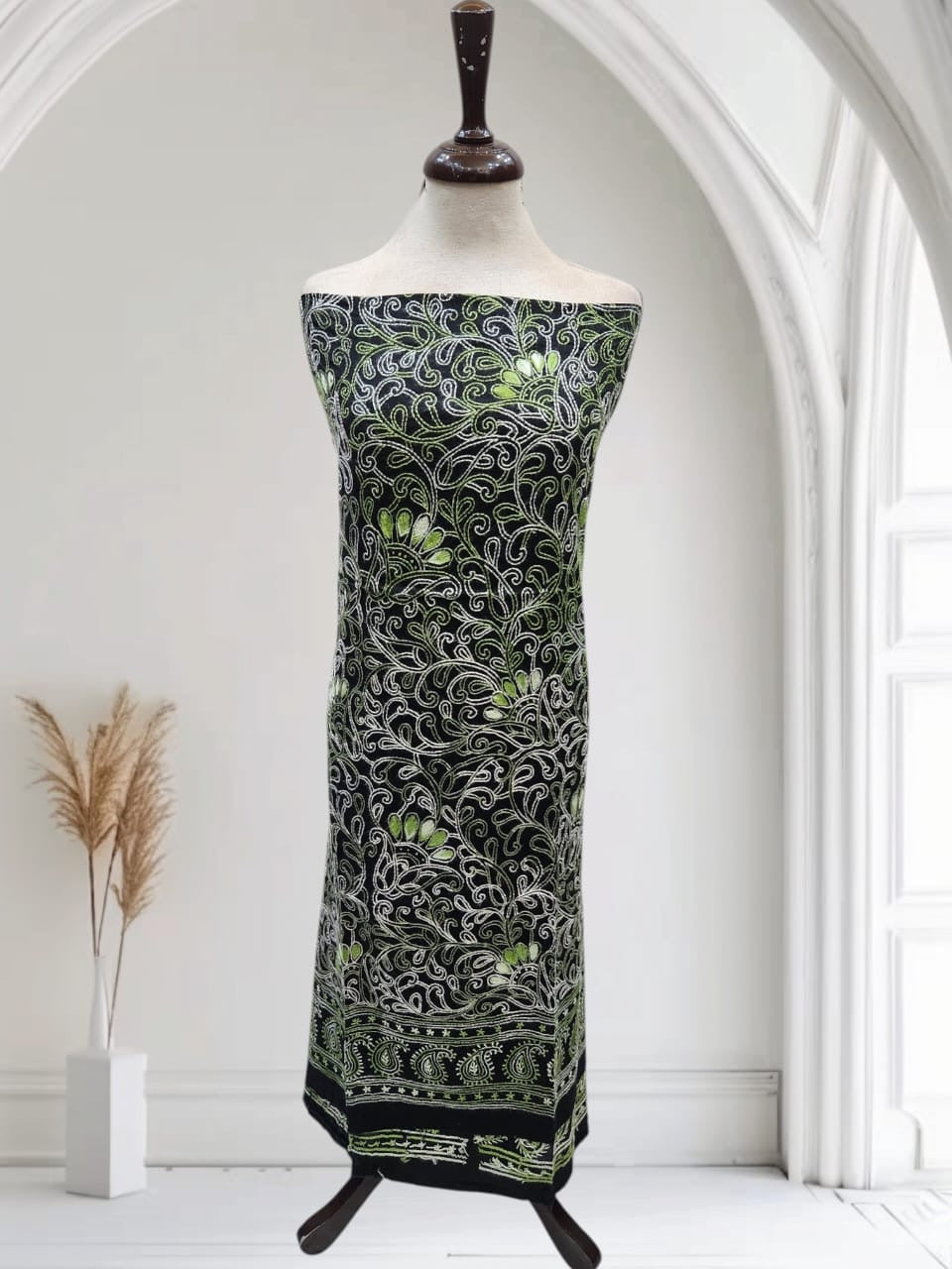 Lawn hand embroidered Jaal shirt its Mongia Green