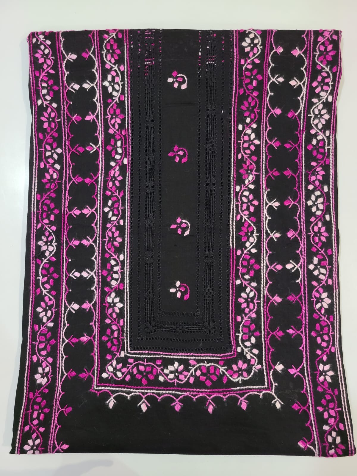 Tarkashi Applique Style lawn 2pc
