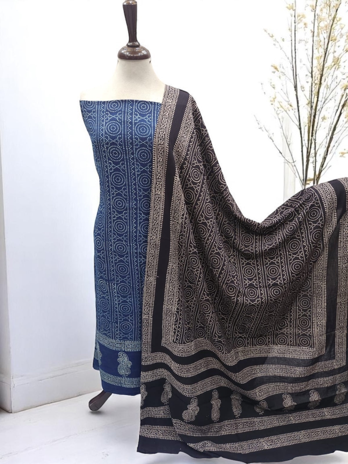 Natural Dyed Lawn Chunri unique Combo indigo Black