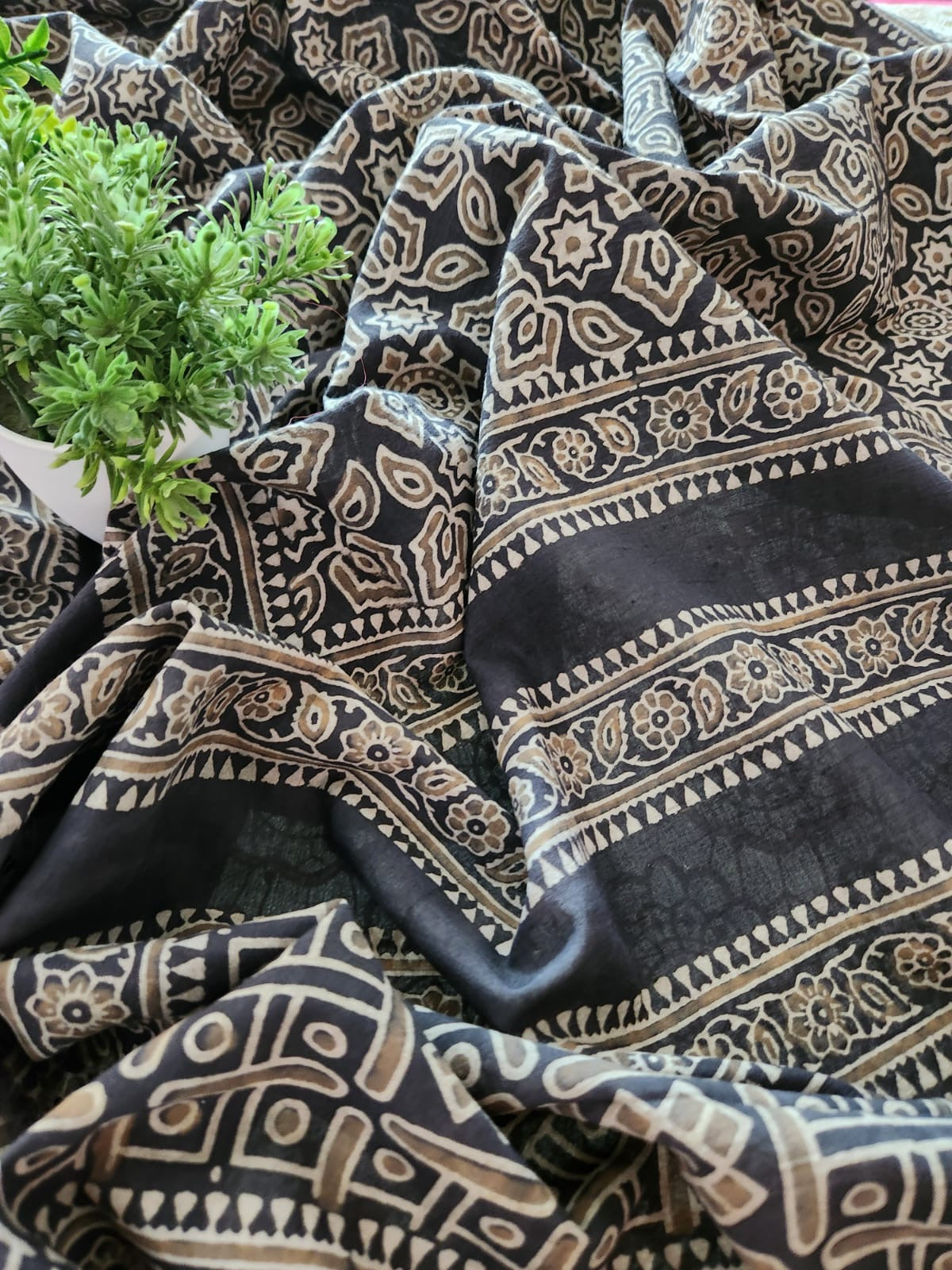 Lawn Natural dyed 2pc advance payment