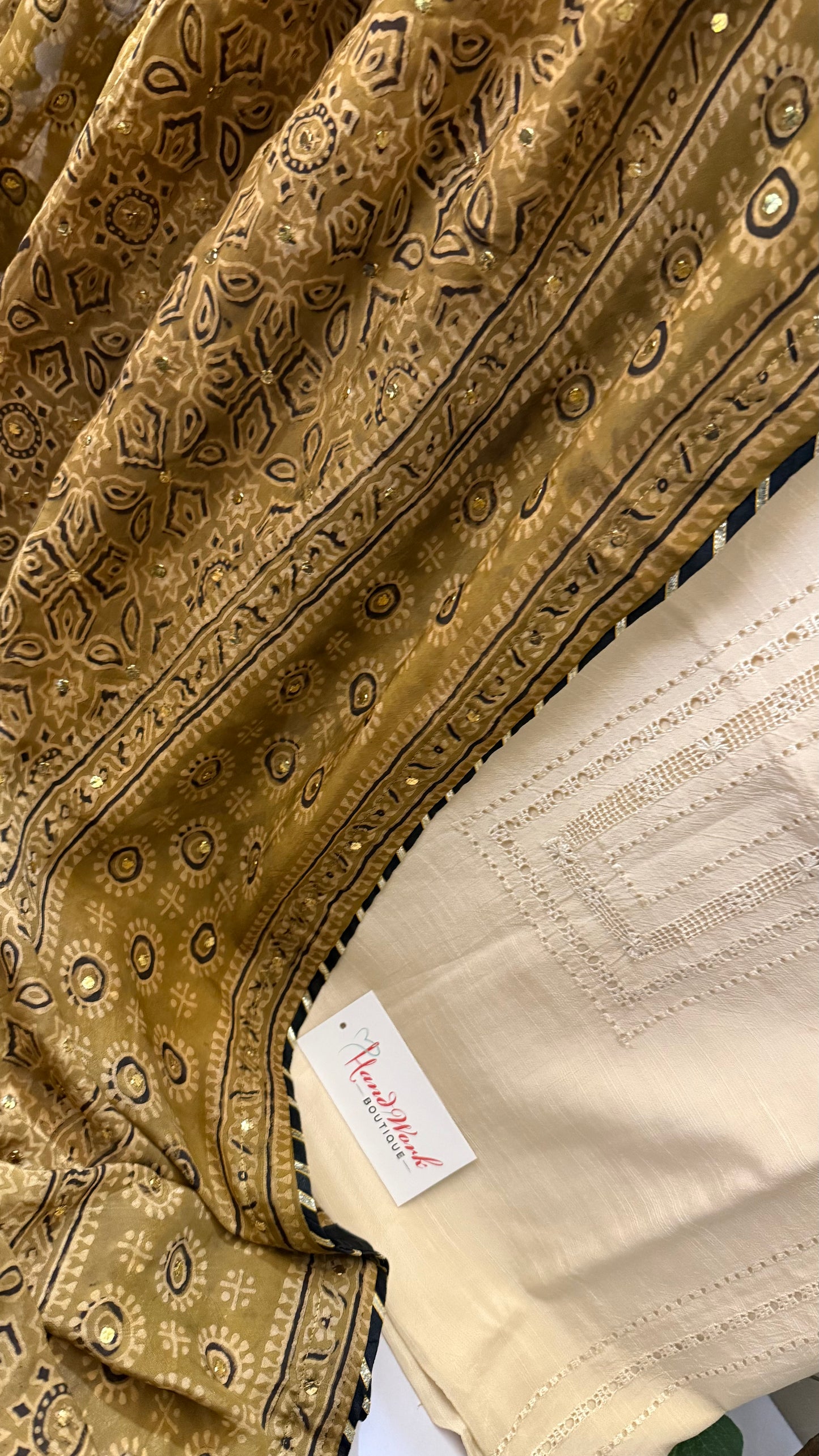 Raw silk with Medium silk advance payment