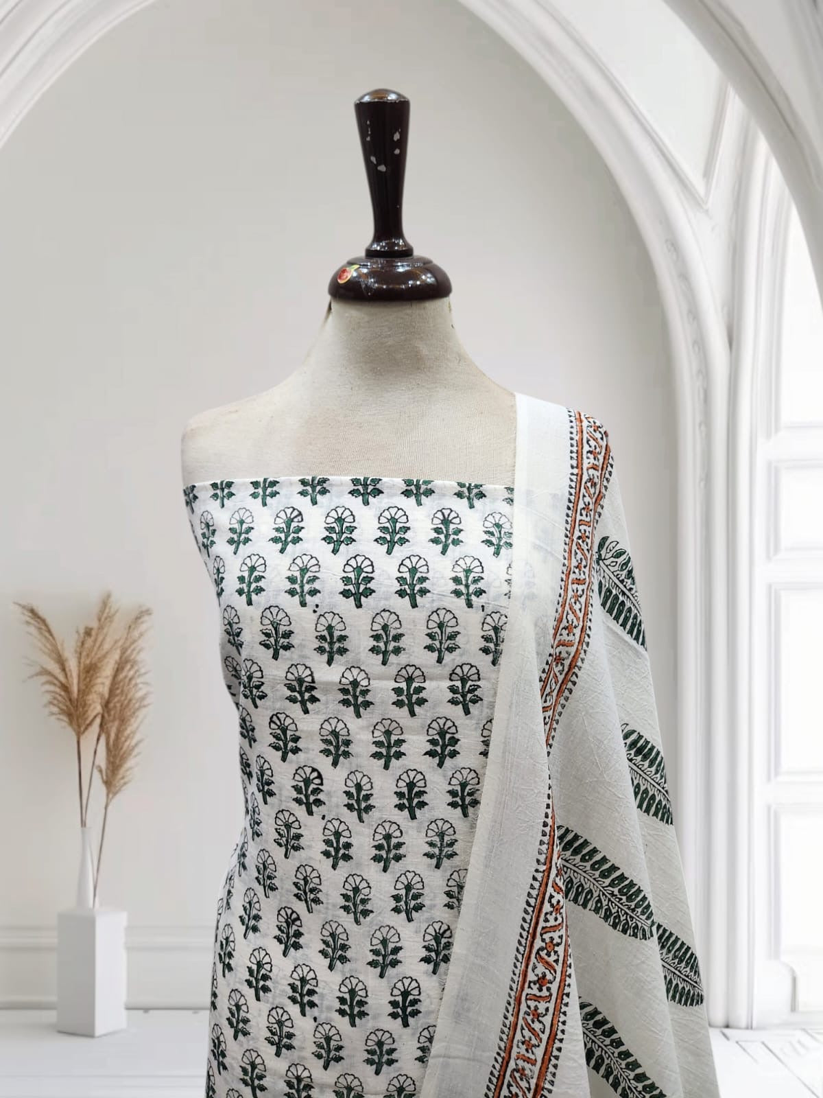 Exclusive Lawn shirt with dupatta block print