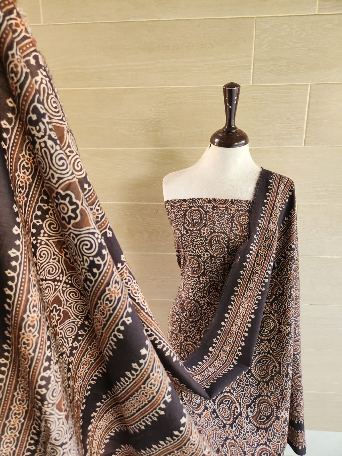 Lawn Natural dyed shirt and dupatta