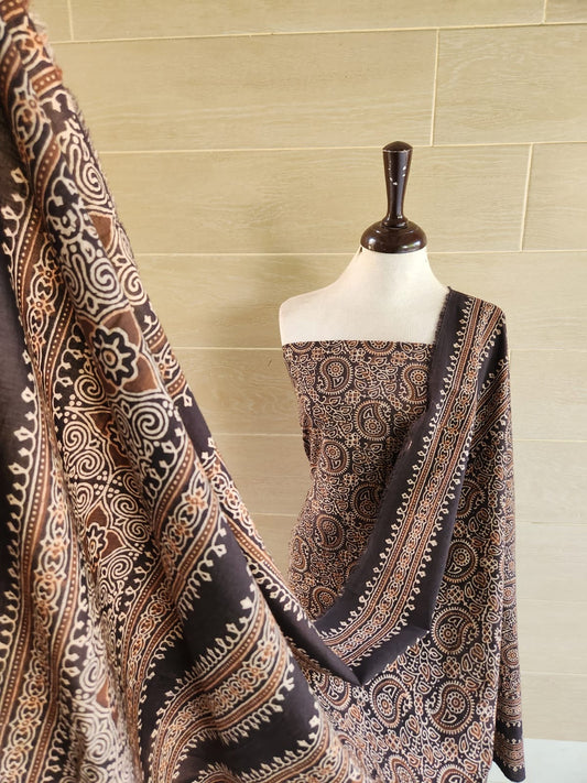 Lawn Natural dyed shirt and dupatta