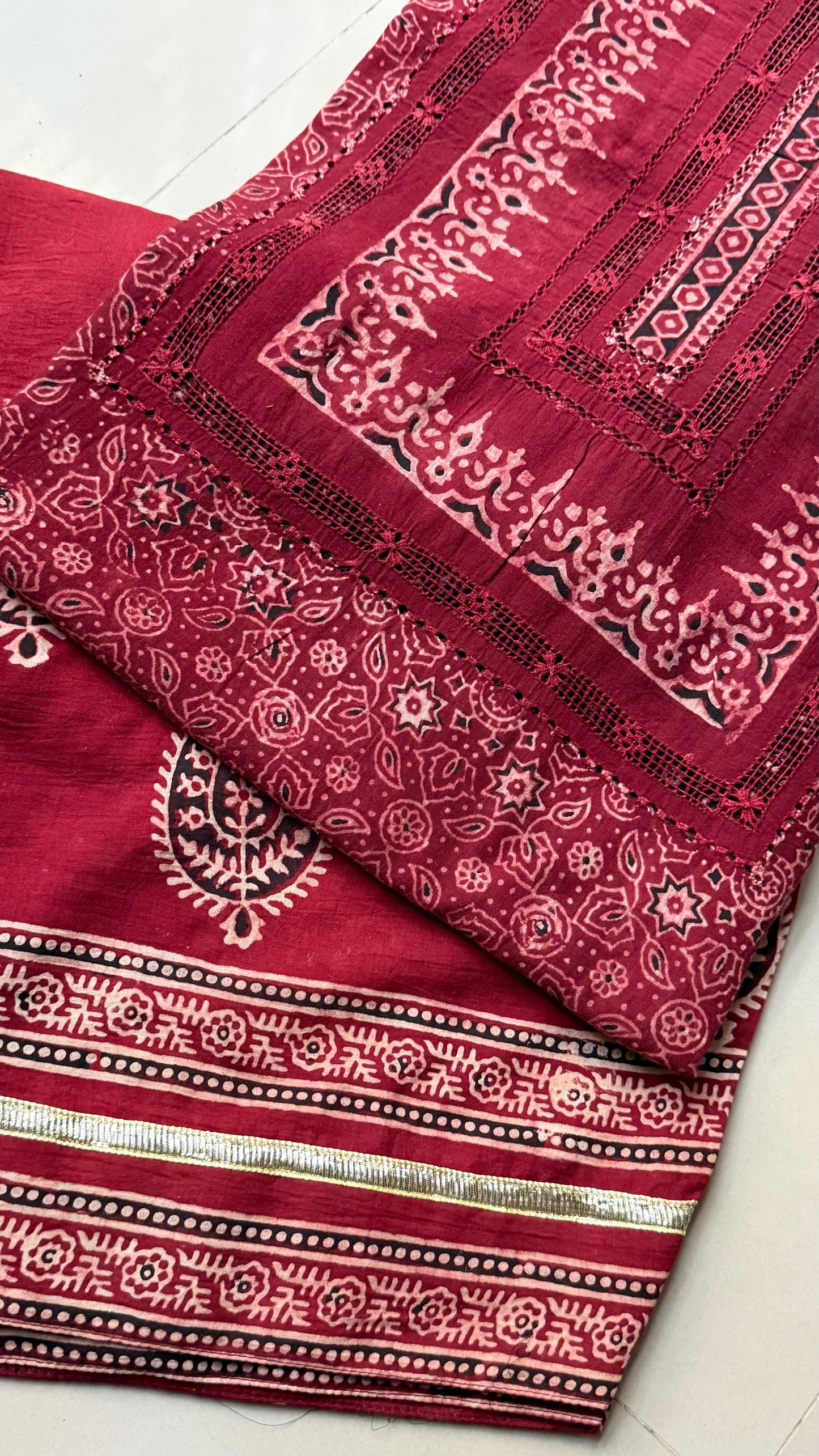 Exclusive lawn shirt with Farshi shalwar