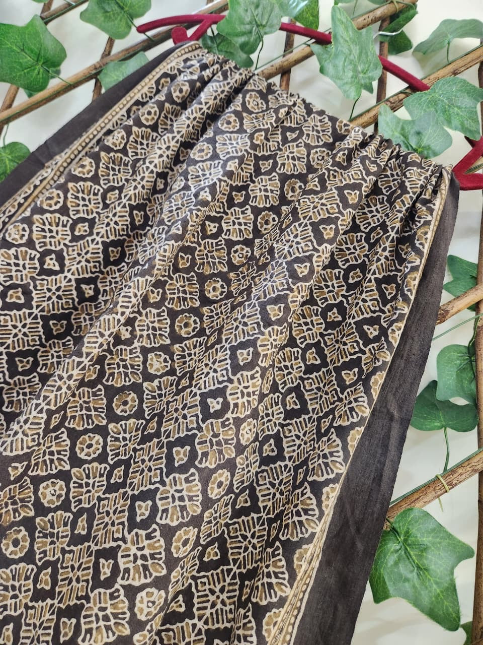 Exclusive Lawn Stoller (Mini scarf 🧣) with long lenght