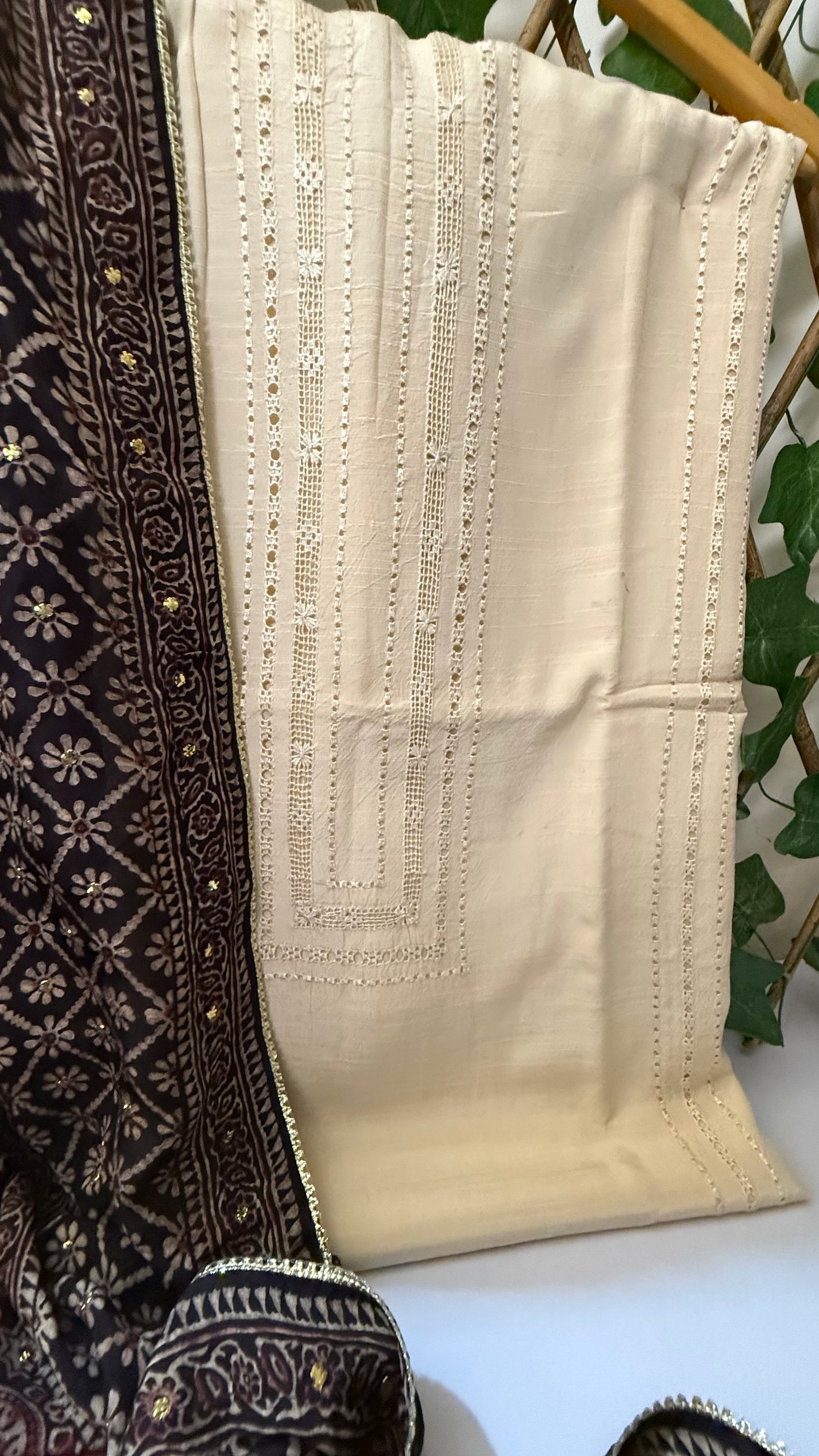 Raw silk with medium silk advance payment