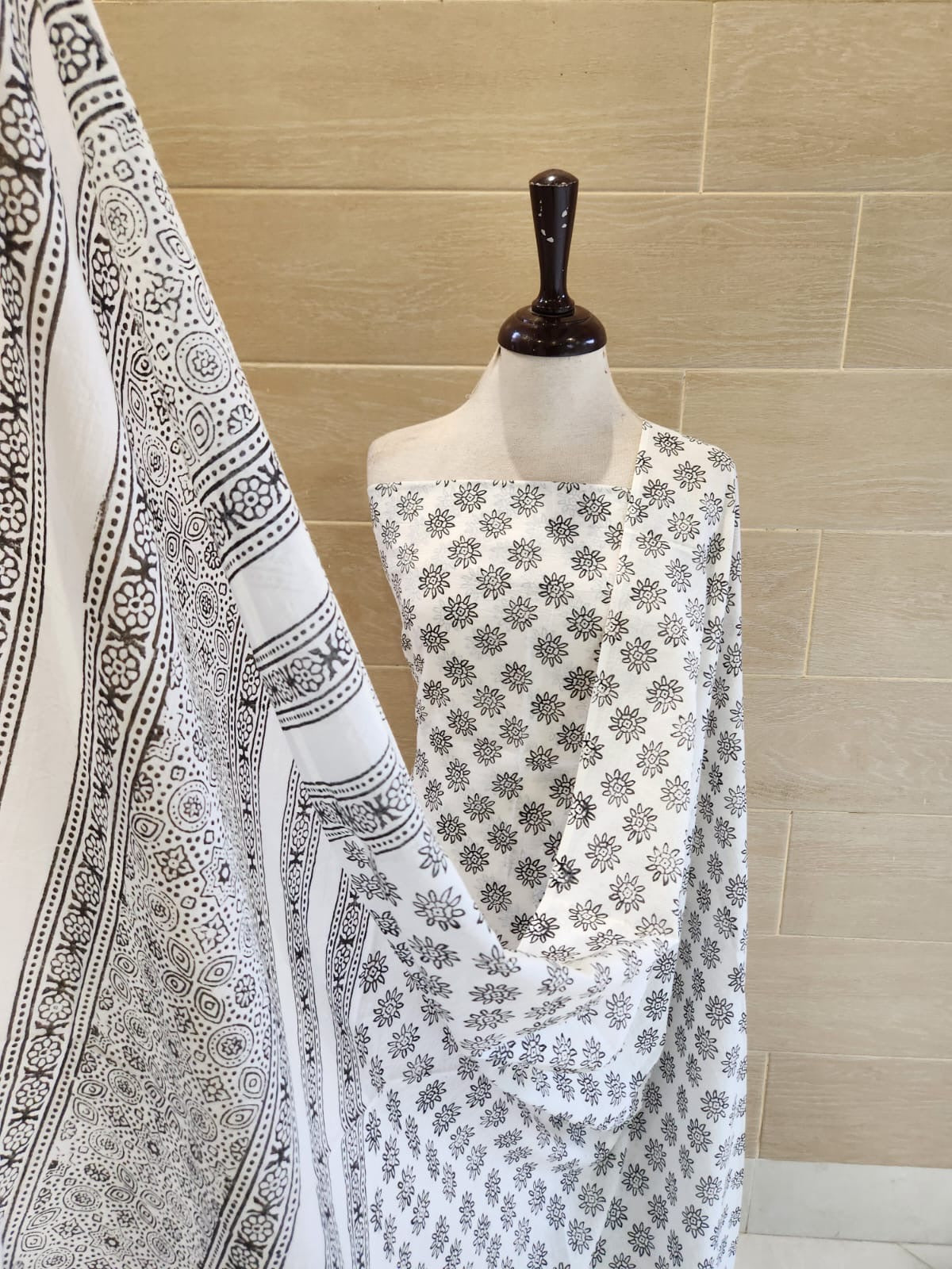 White & Black lawn block print 2pc (advance payment)