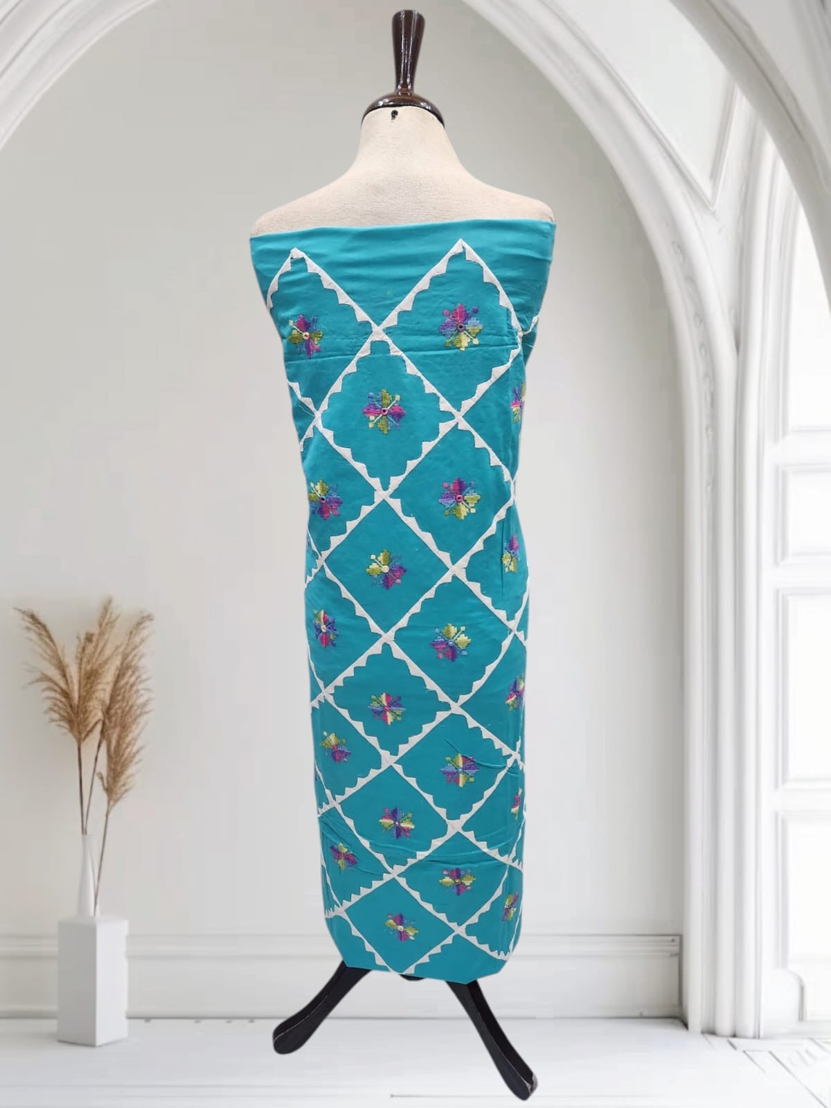 Full Applique Embroidery mukesh lawn shirt & chiffon dupatta