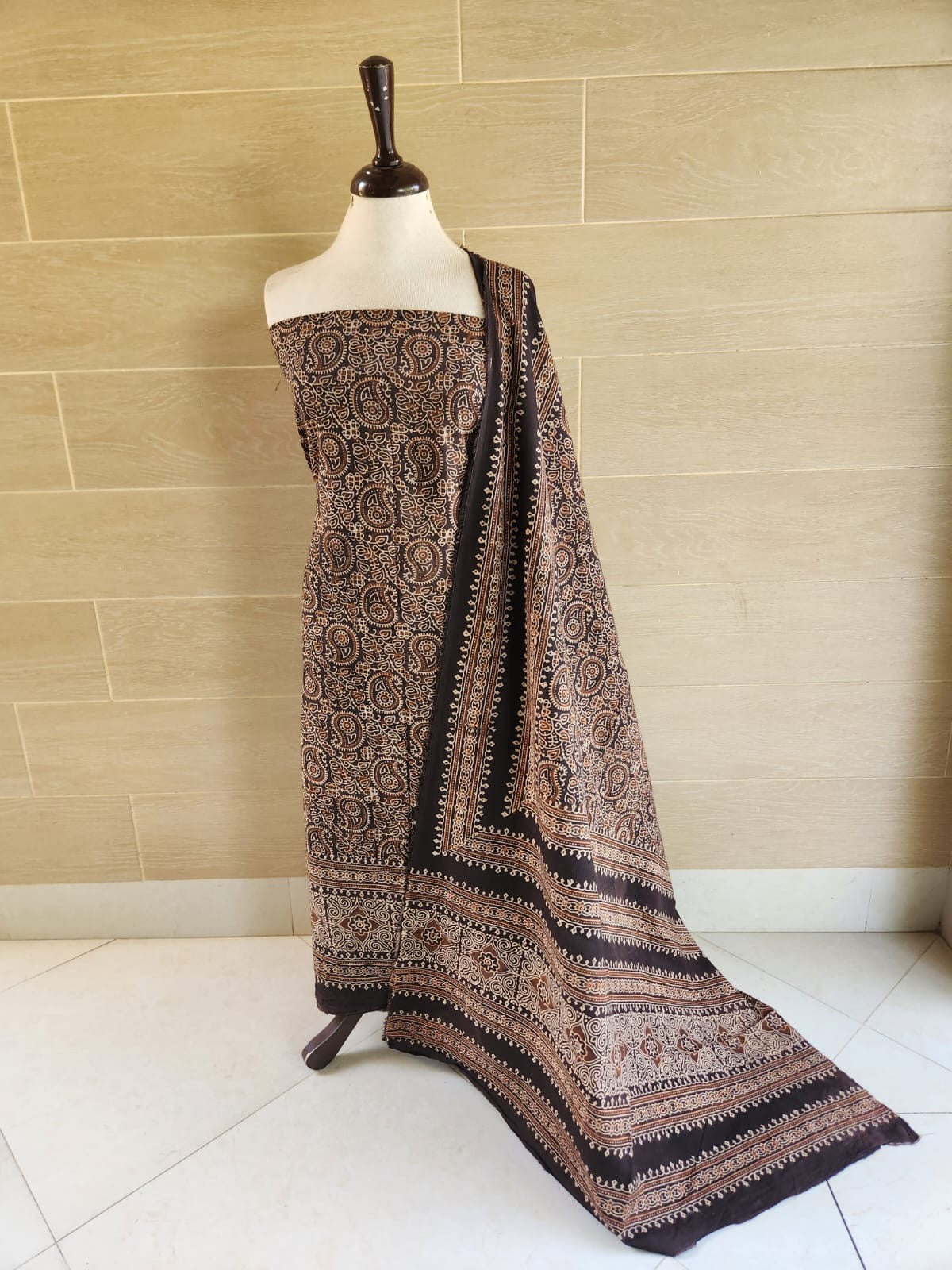 Lawn Natural dyed shirt and dupatta