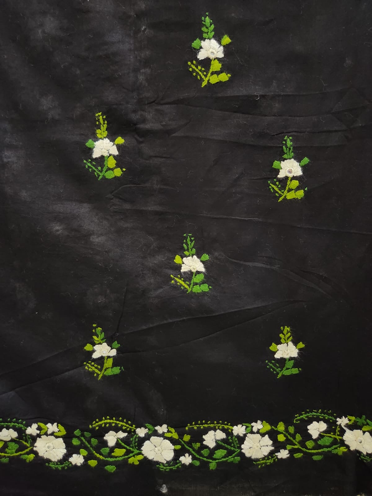 Artistic handcraftes lawn shirt