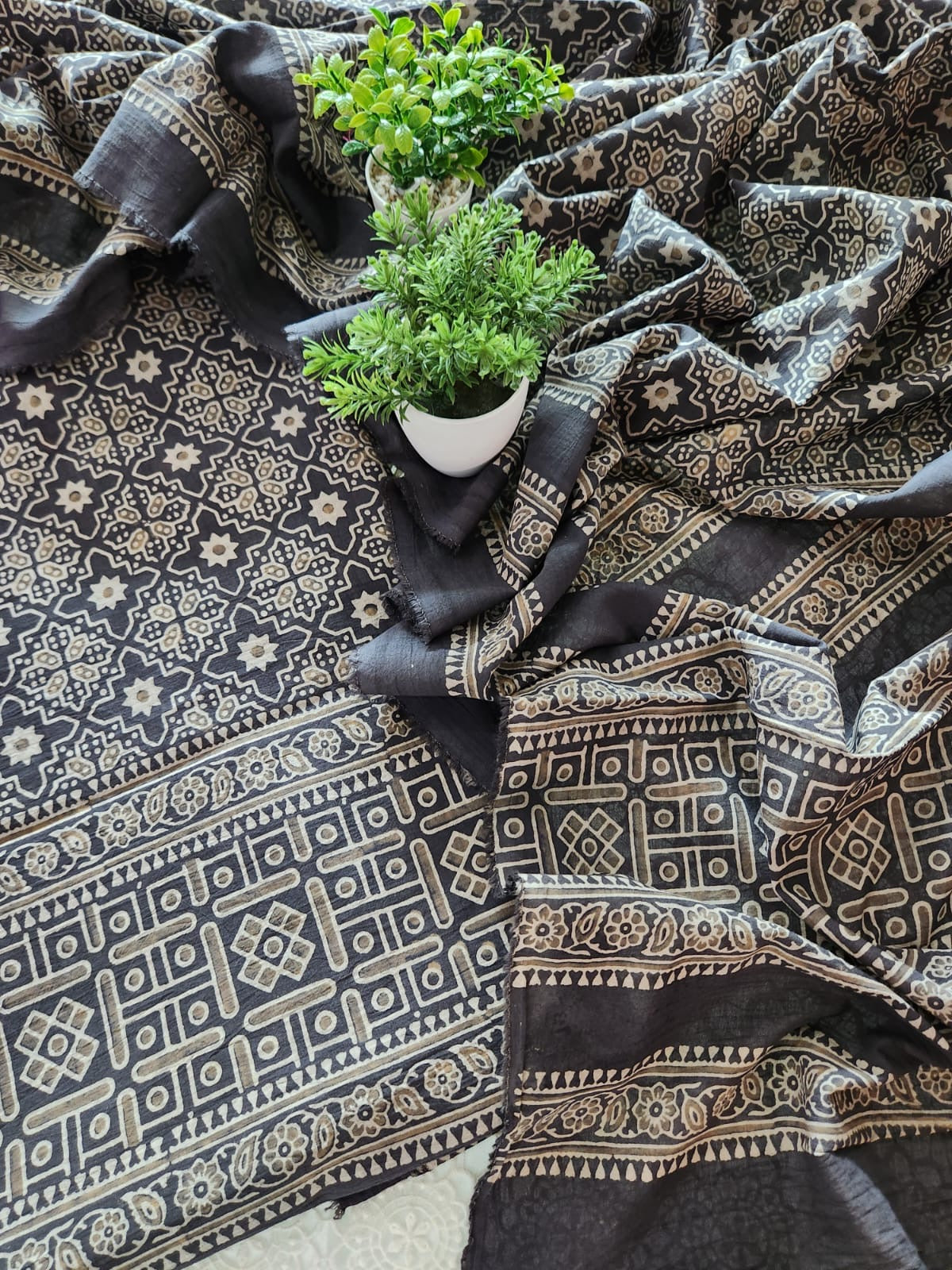 Lawn natural dyed 2pc advance payment