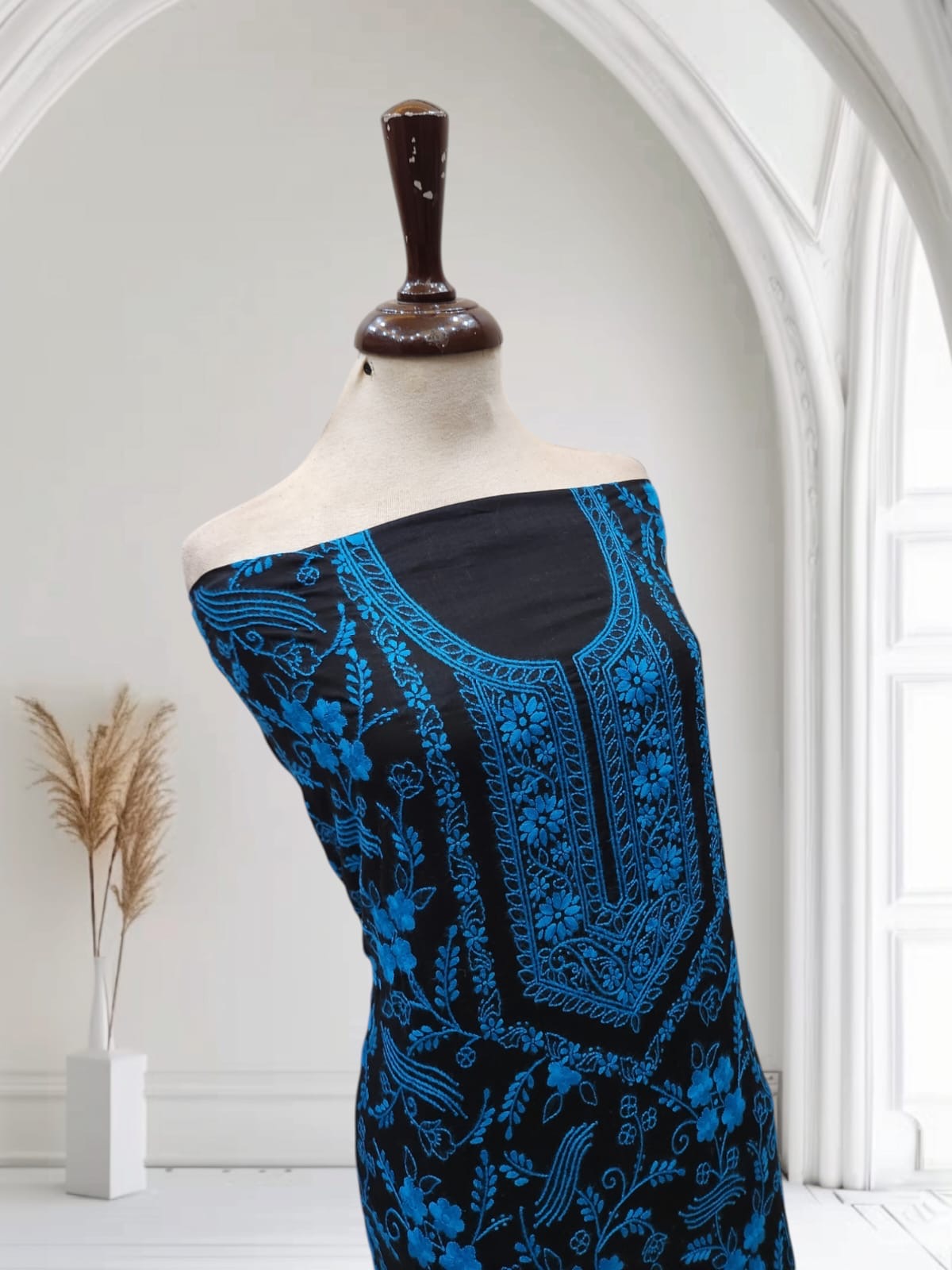 Kuch khaas wali lawn hand embroidered shirt